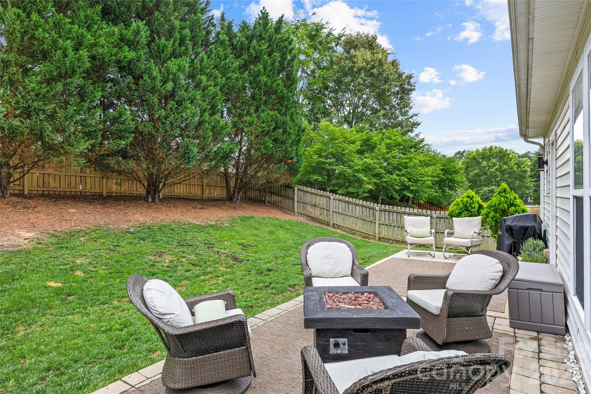 1732 Crabapple Tree Lane — Charlotte