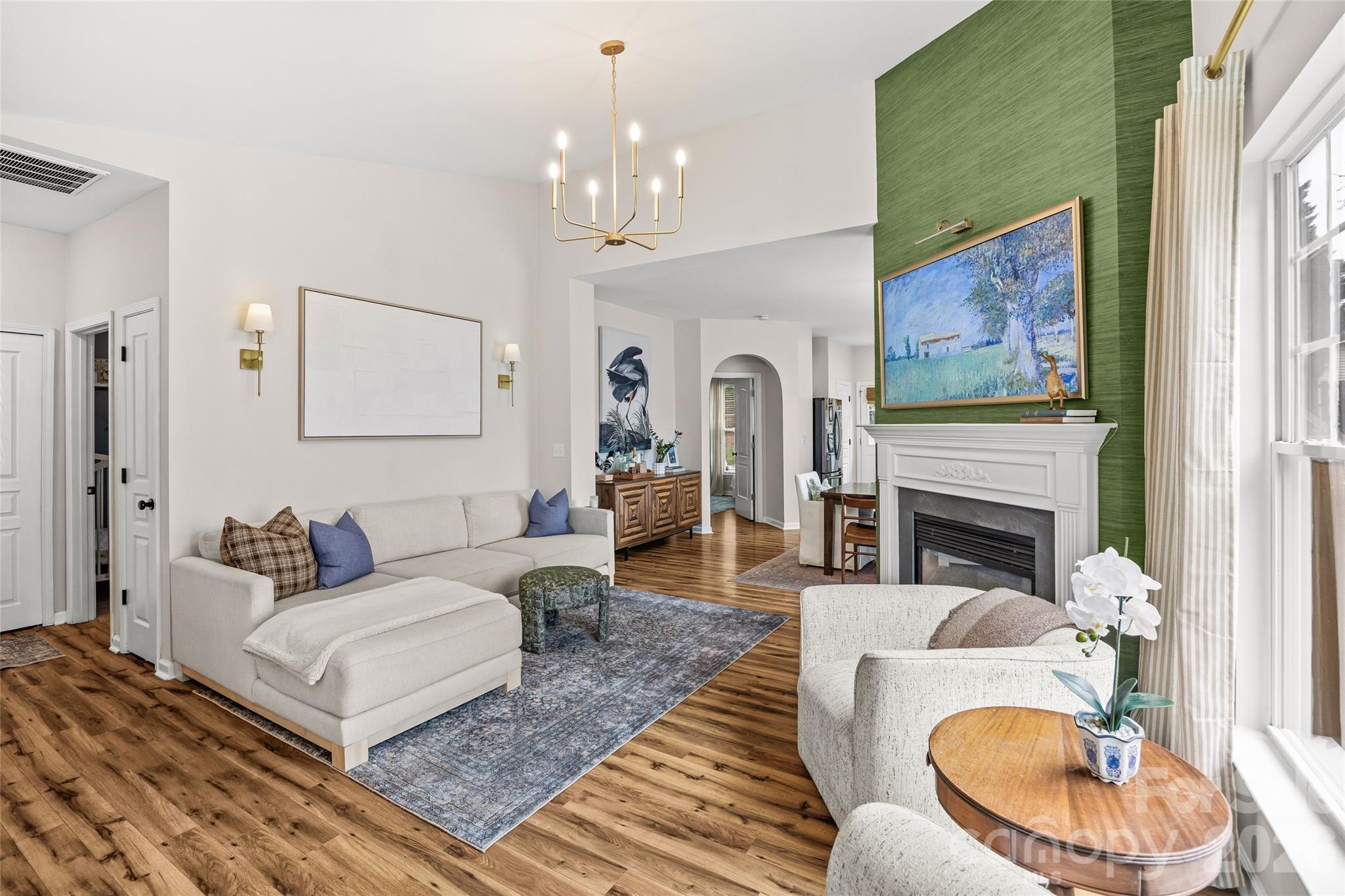 1732 Crabapple Tree Lane — Charlotte