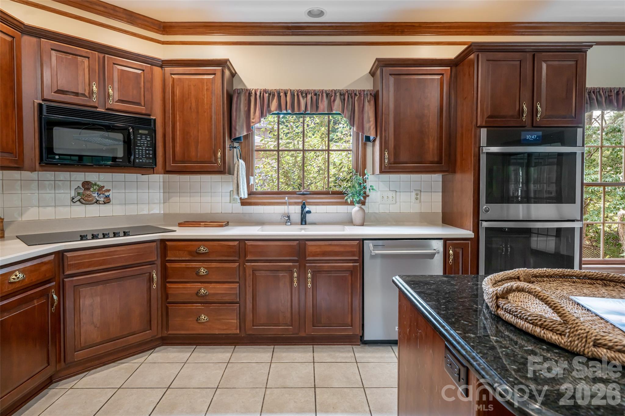 23 Boddington Court — Asheville