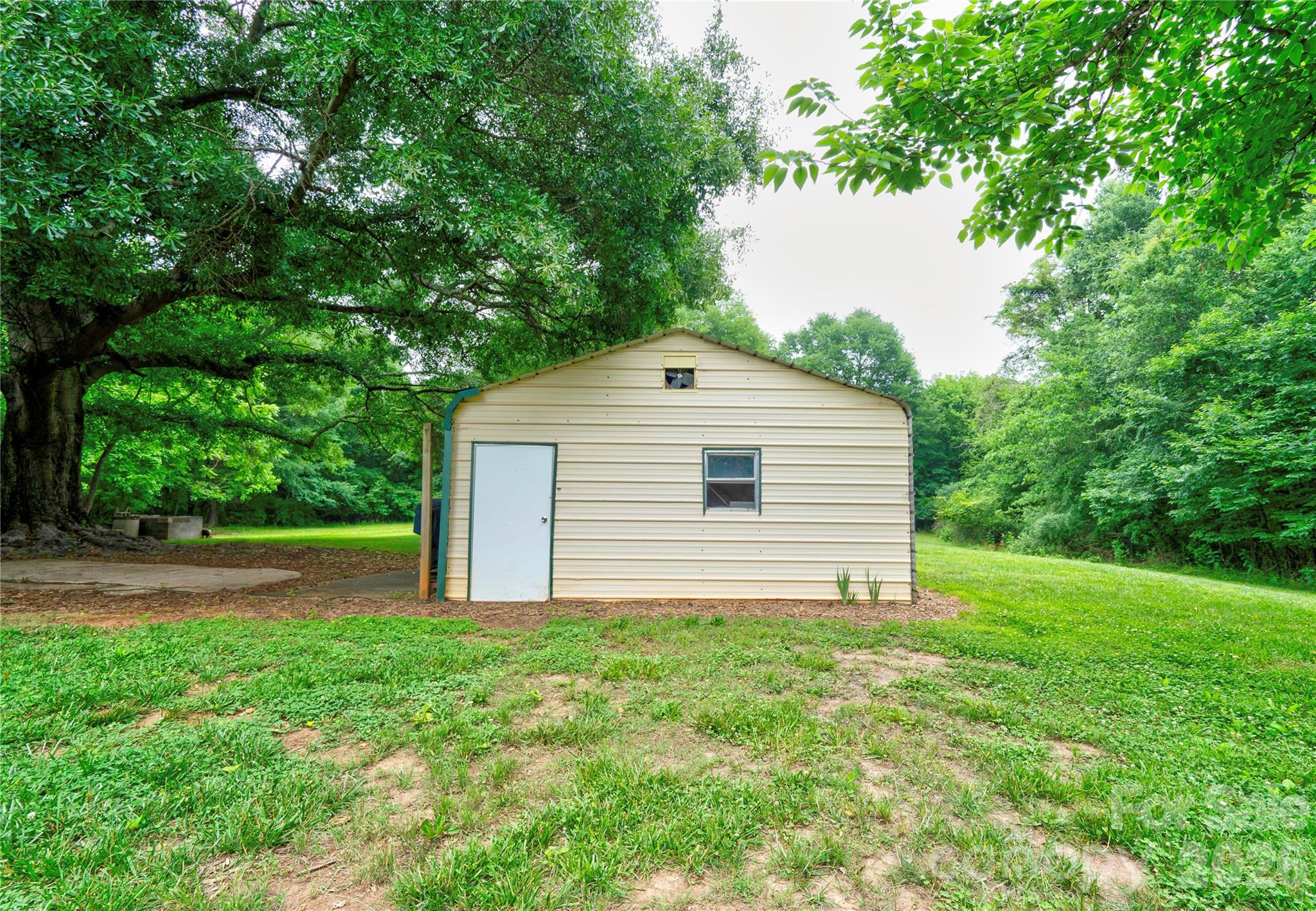1726 Metcalf Road — Shelby