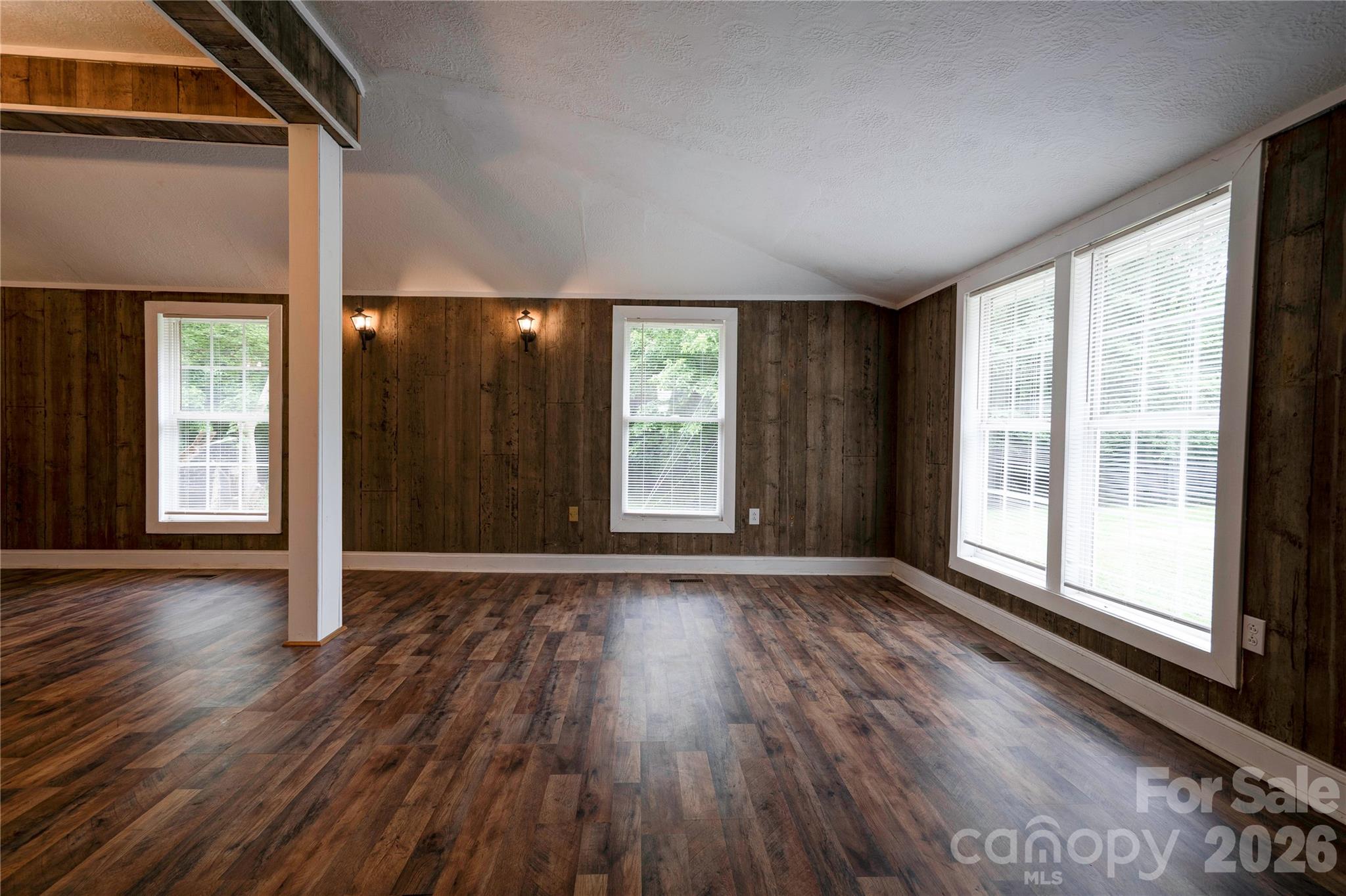 1726 Metcalf Road — Shelby