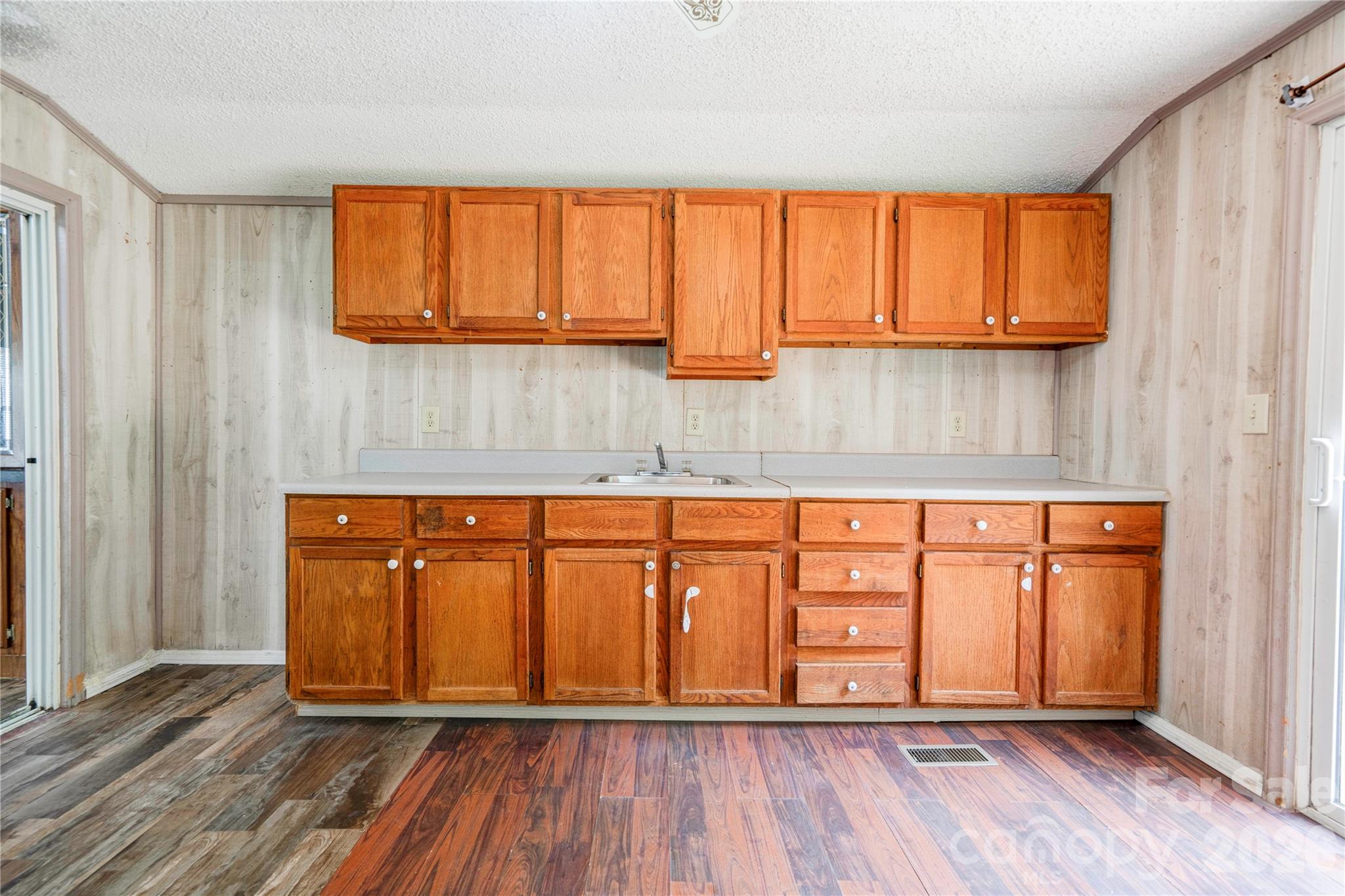 1726 Metcalf Road — Shelby