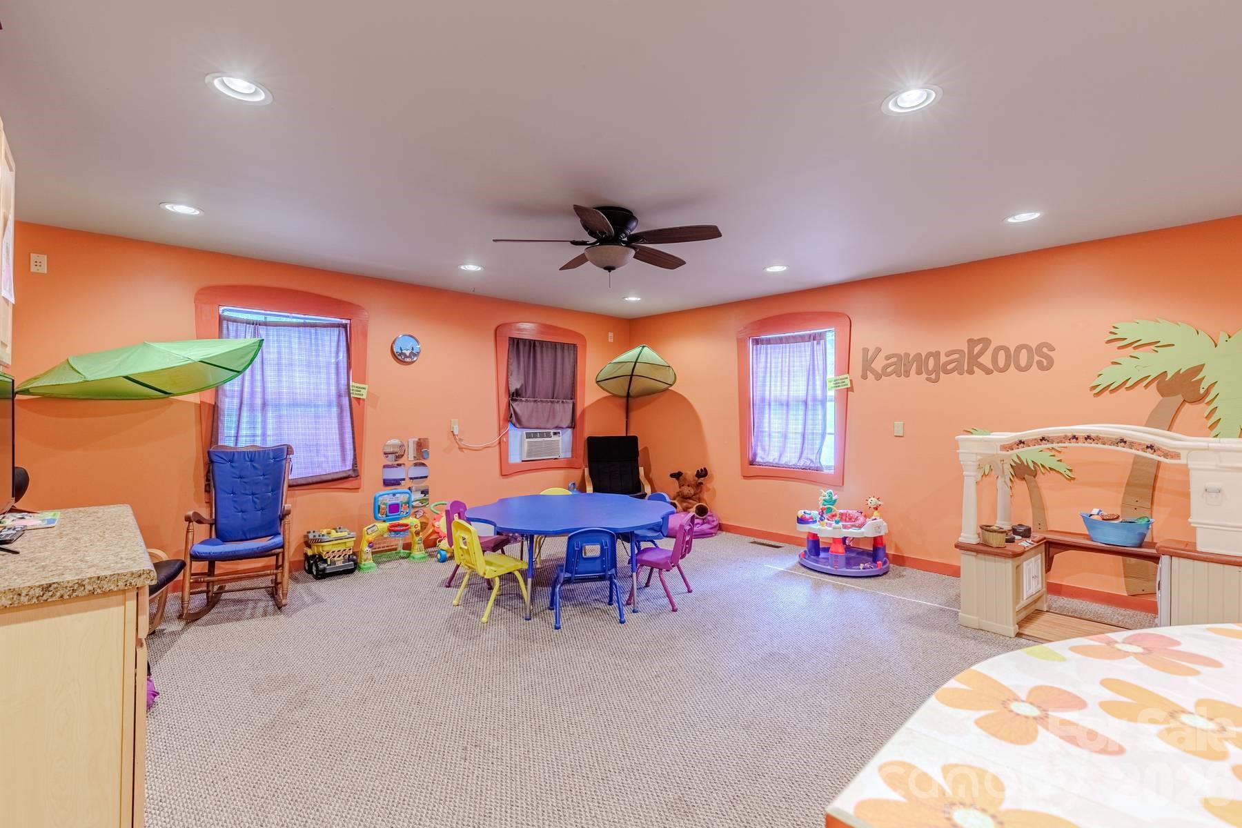 1127 Franklin Grove Church Road — Bryson City