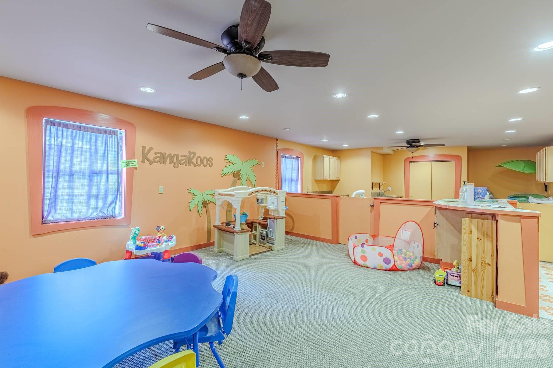 1127 Franklin Grove Church Road — Bryson City