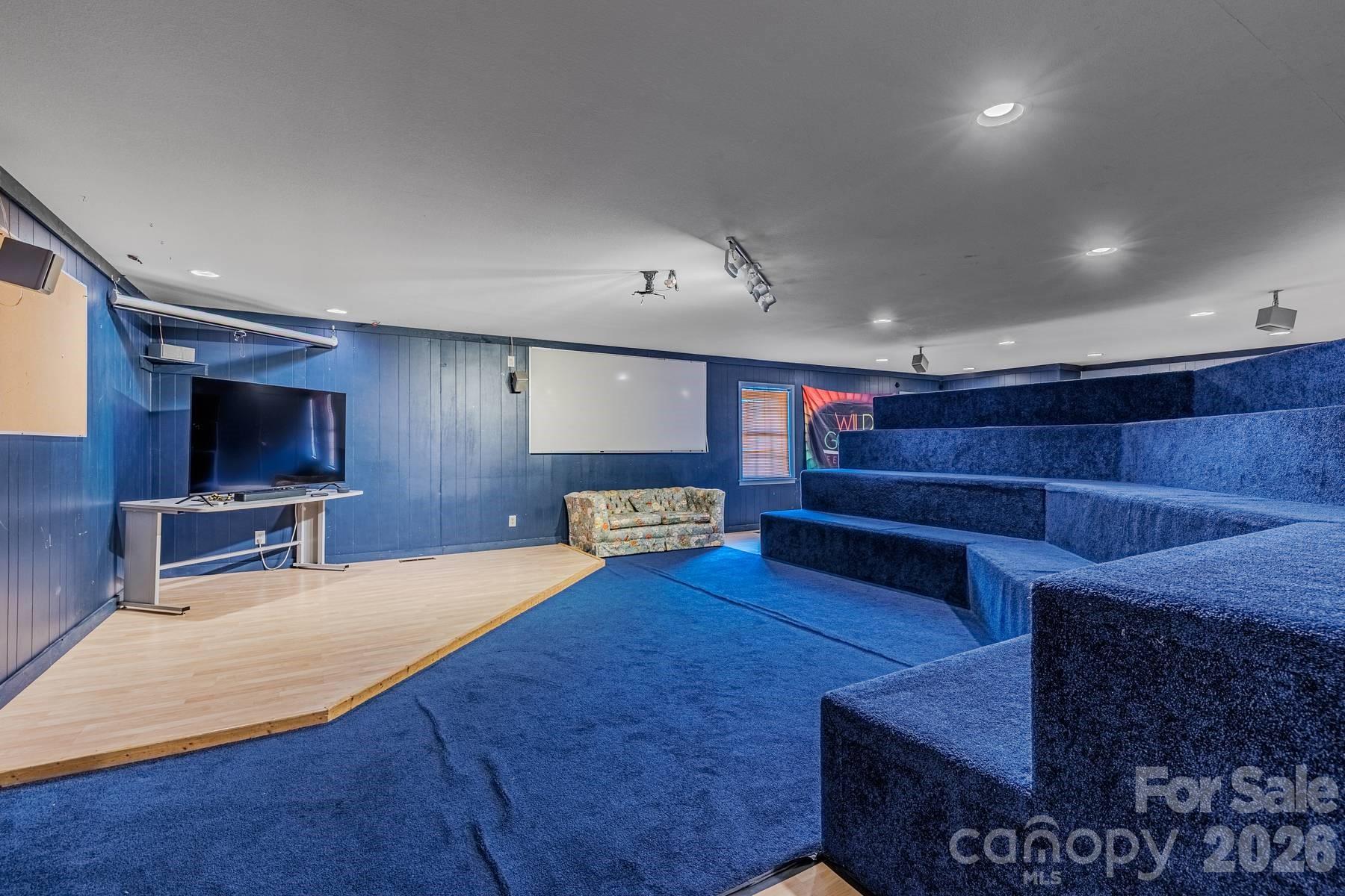 1127 Franklin Grove Church Road — Bryson City