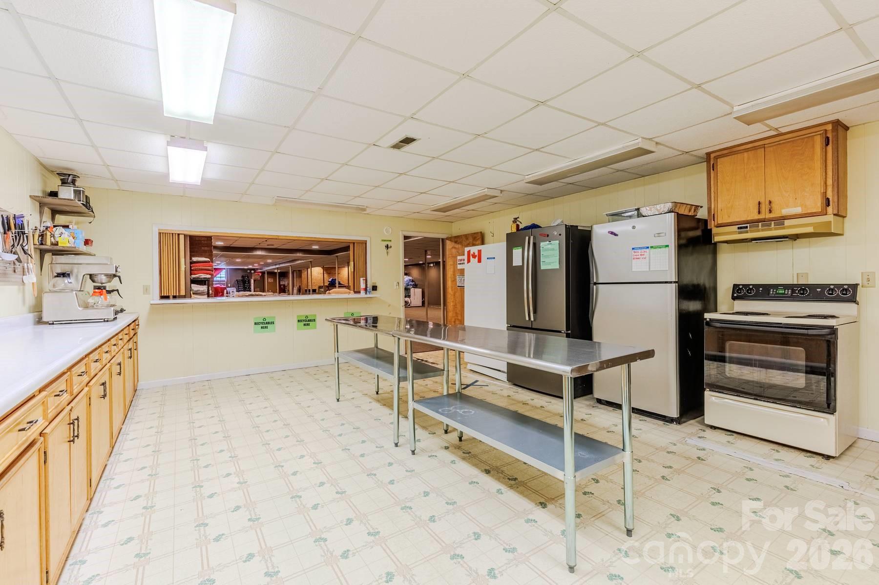1127 Franklin Grove Church Road — Bryson City
