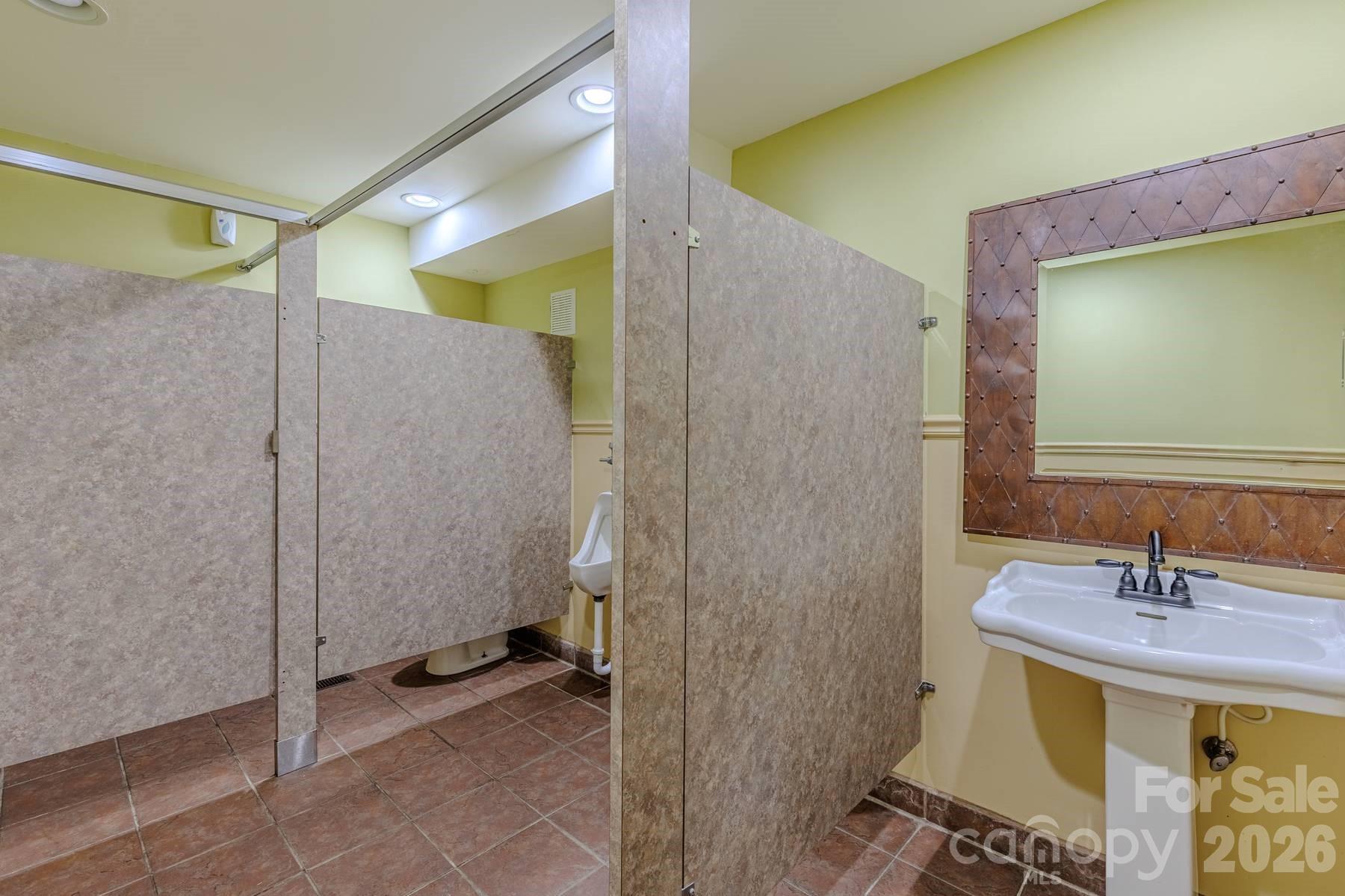 1127 Franklin Grove Church Road — Bryson City