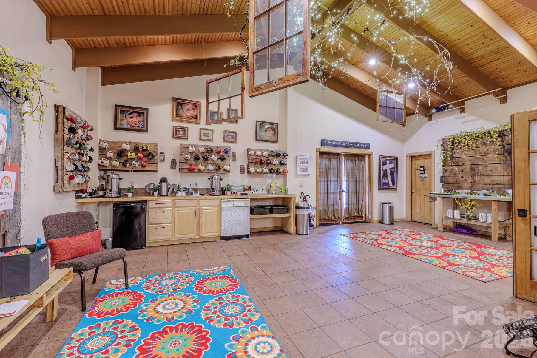1127 Franklin Grove Church Road — Bryson City