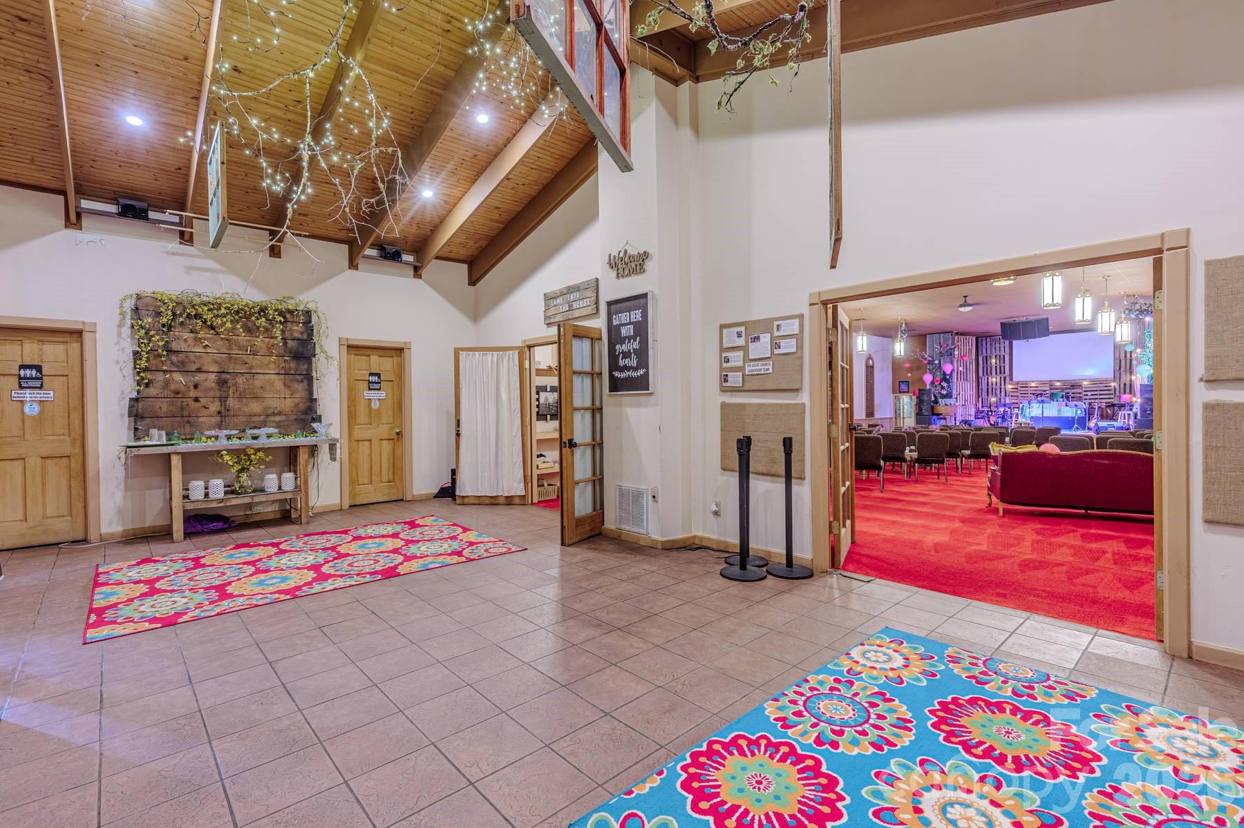1127 Franklin Grove Church Road — Bryson City