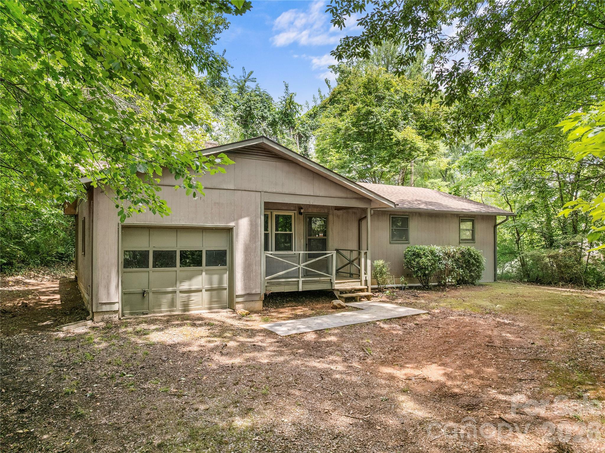 100 Stonewall Avenue — Swannanoa