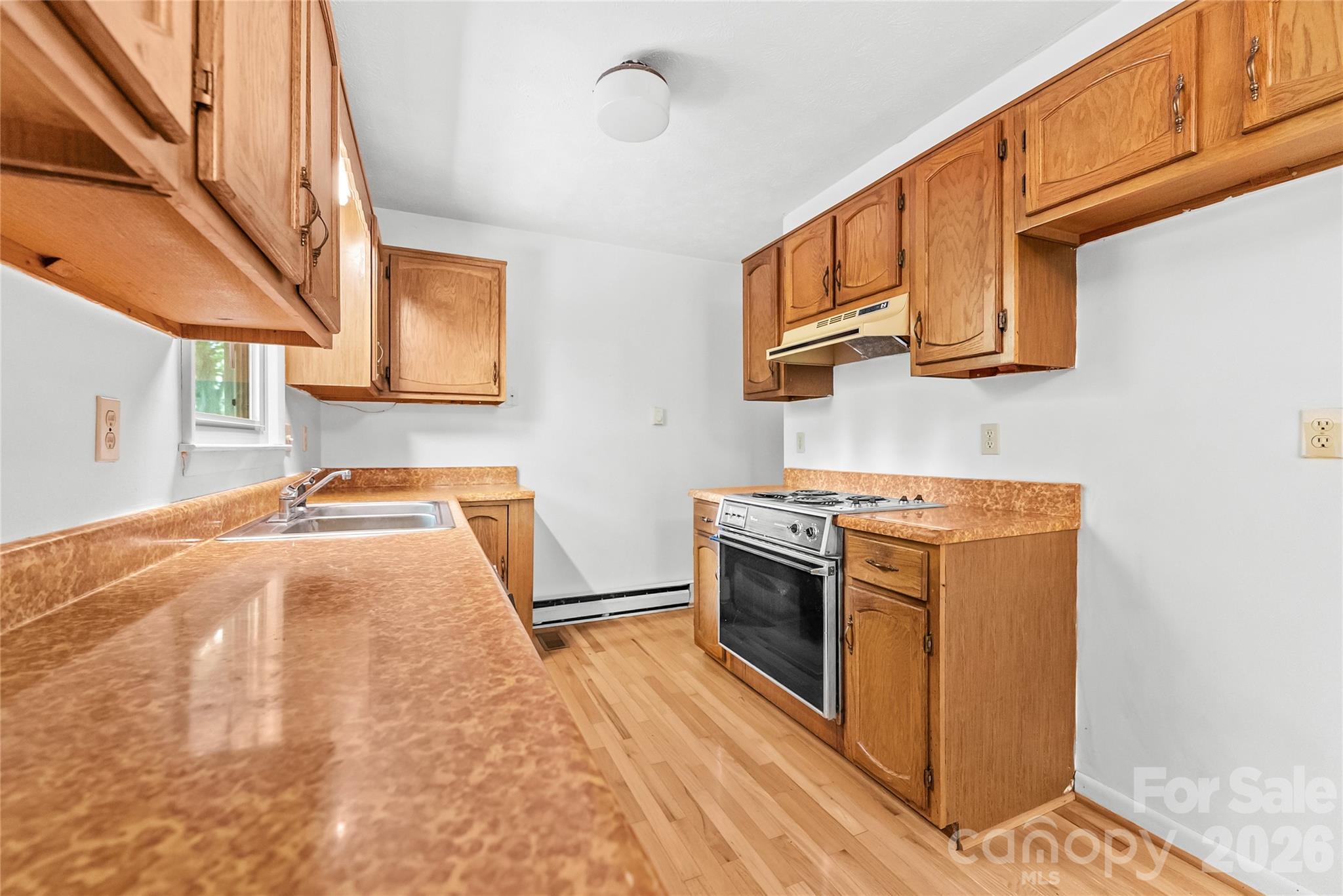 100 Stonewall Avenue — Swannanoa
