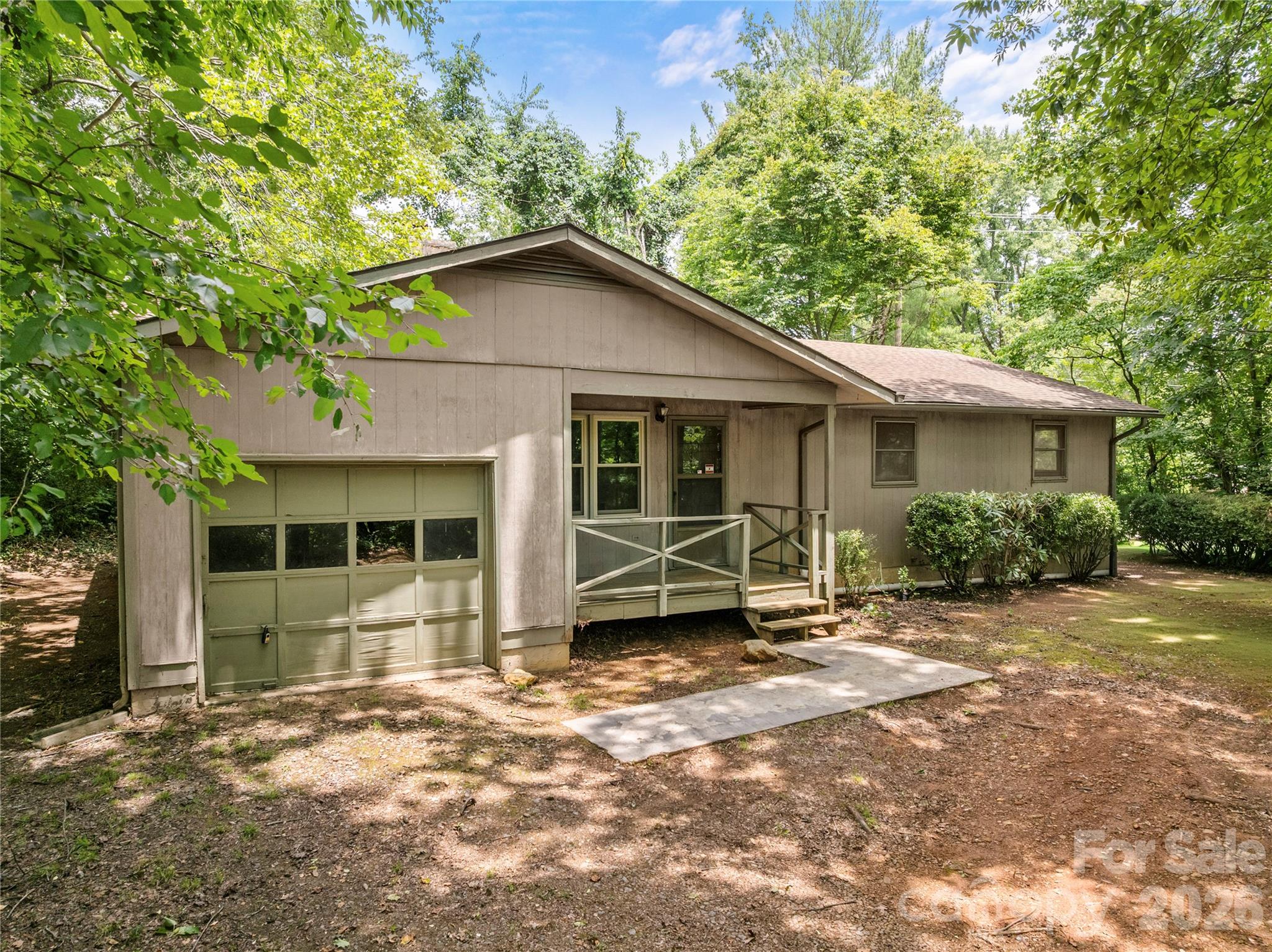 100 Stonewall Avenue — Swannanoa