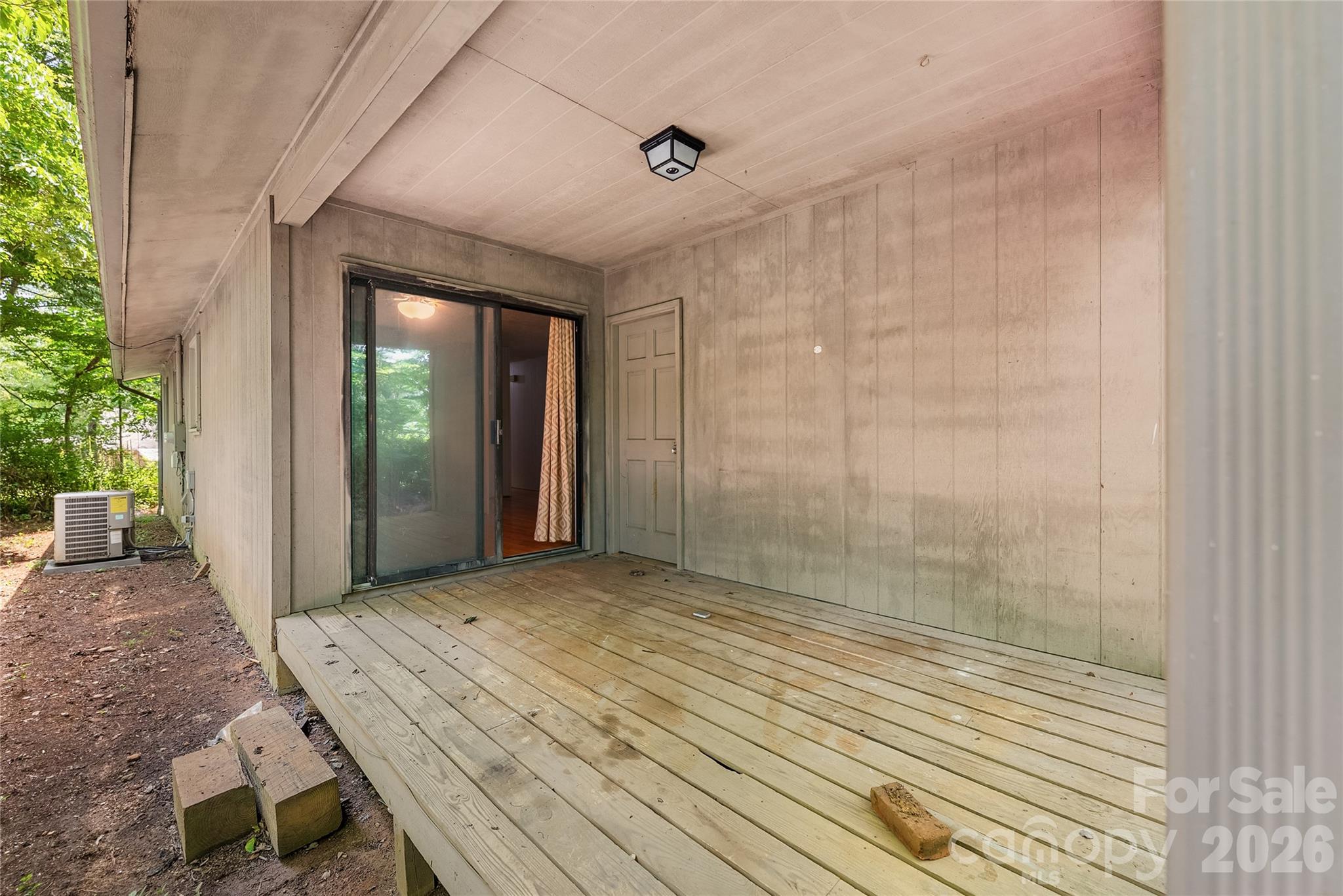 100 Stonewall Avenue — Swannanoa