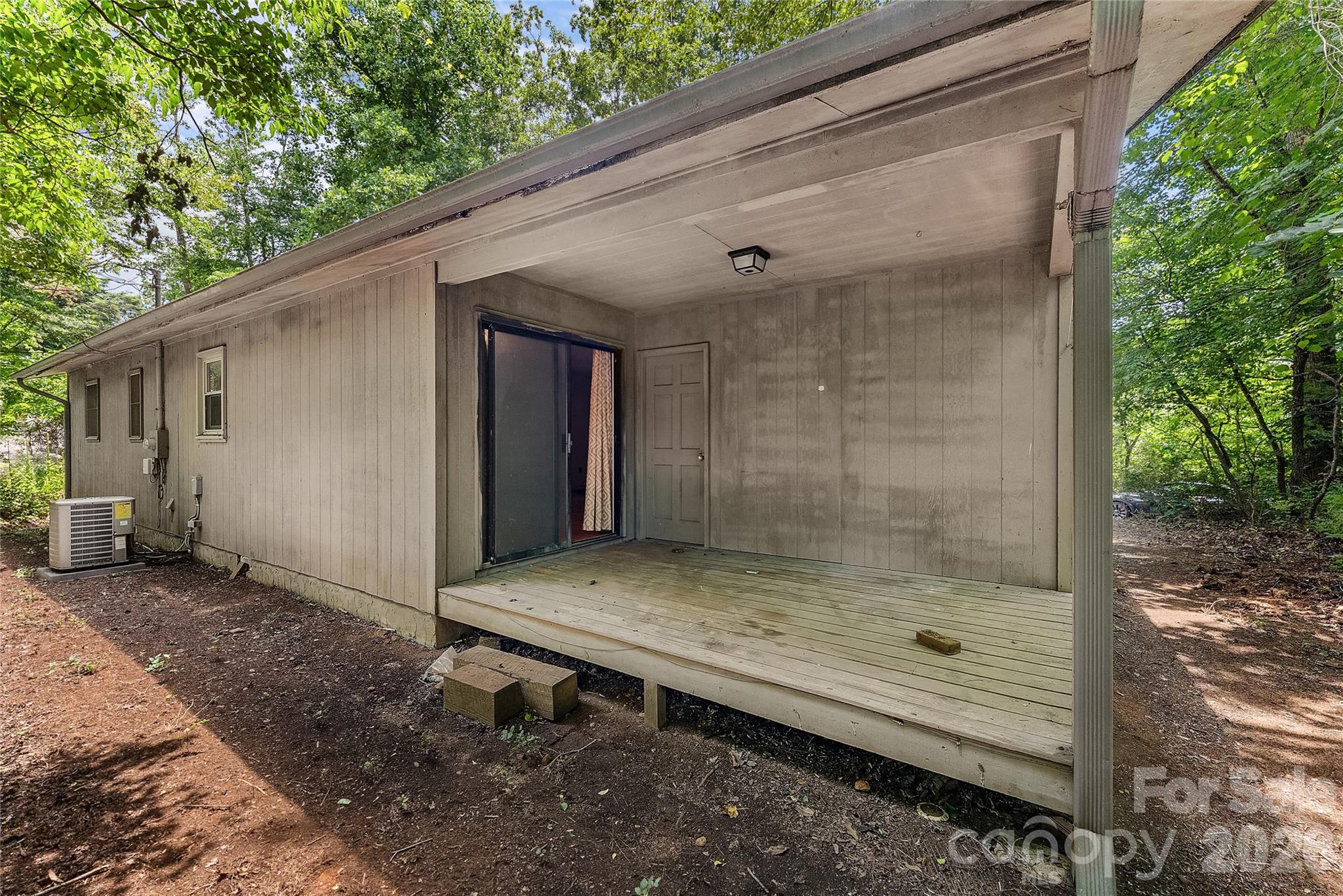 100 Stonewall Avenue — Swannanoa