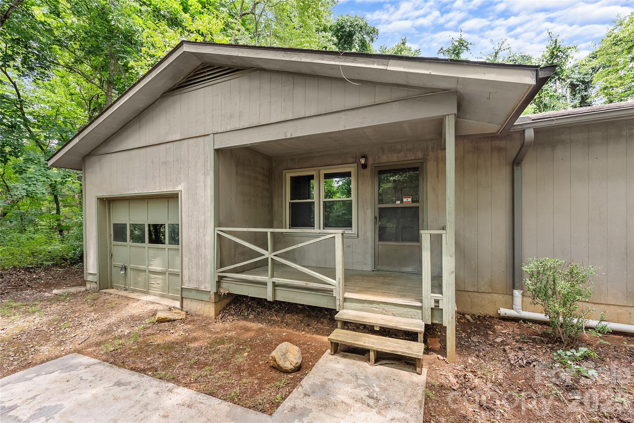 100 Stonewall Avenue — Swannanoa