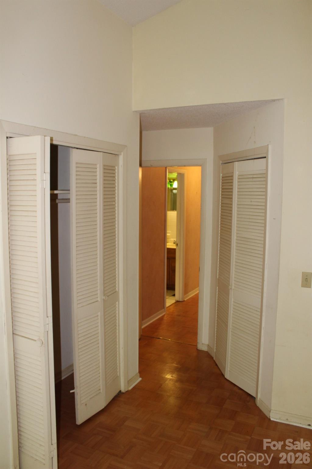 30 Oak Lane — Columbus