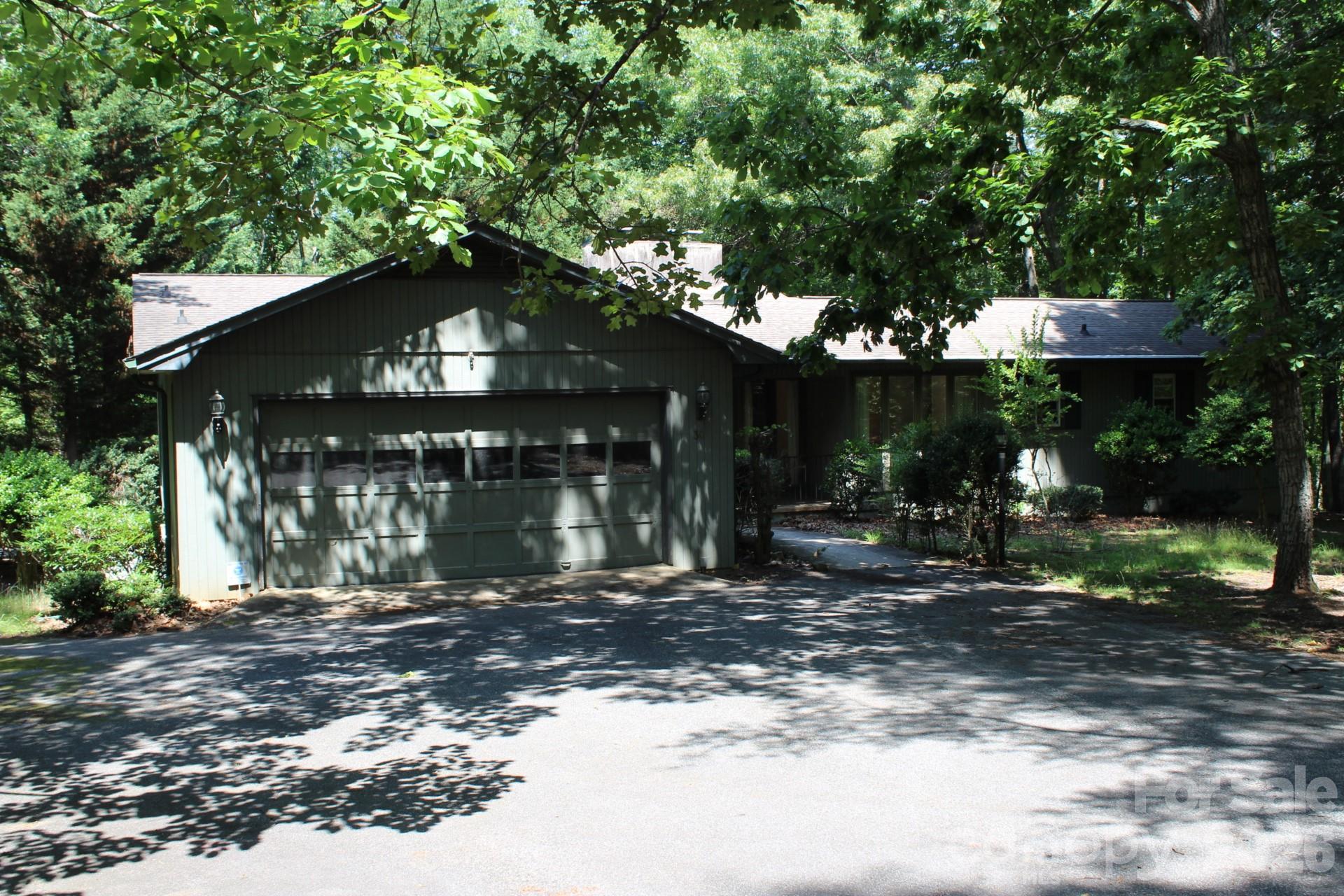 30 Oak Lane — Columbus