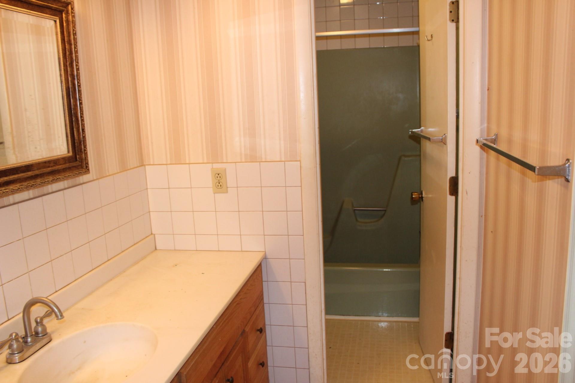 30 Oak Lane — Columbus