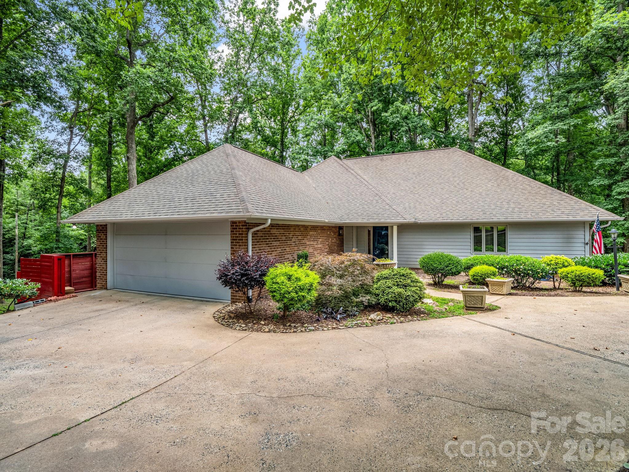 1810 Arbor Way Drive — Shelby