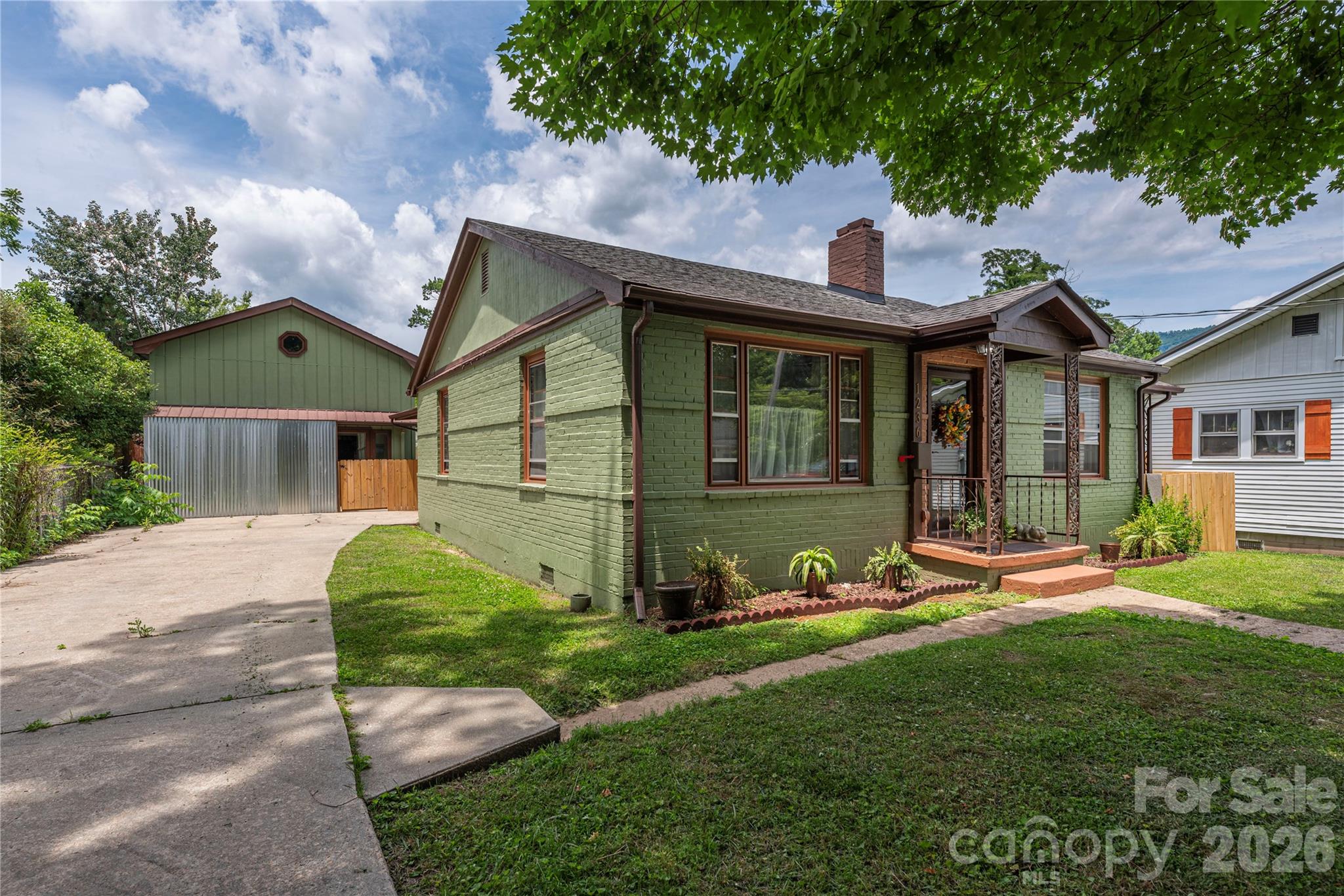 1236 Brown Avenue — Waynesville
