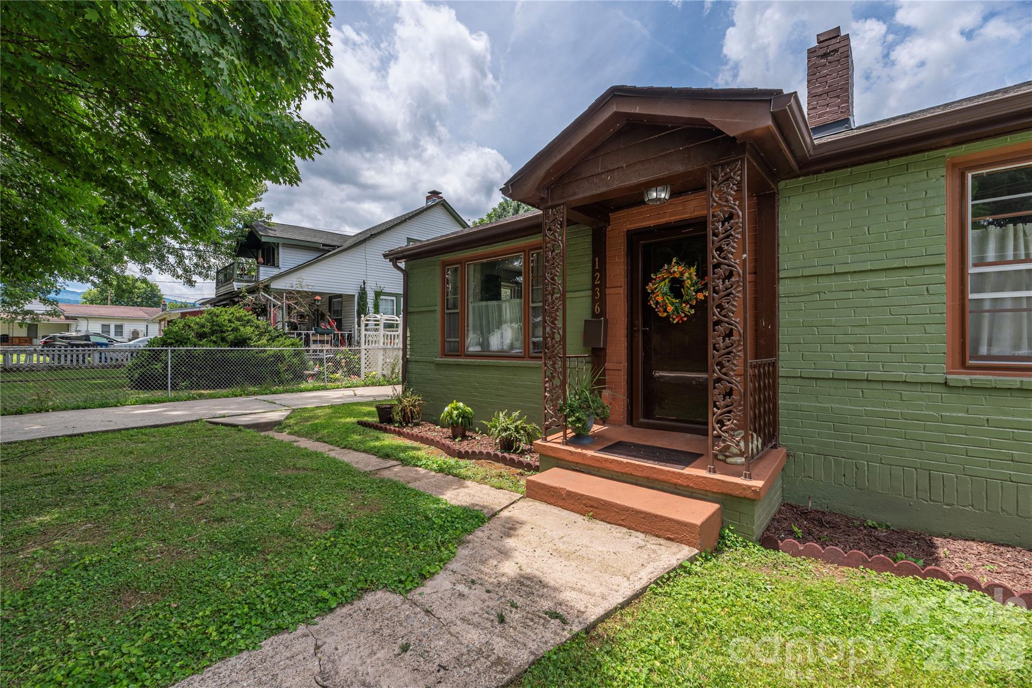 1236 Brown Avenue — Waynesville