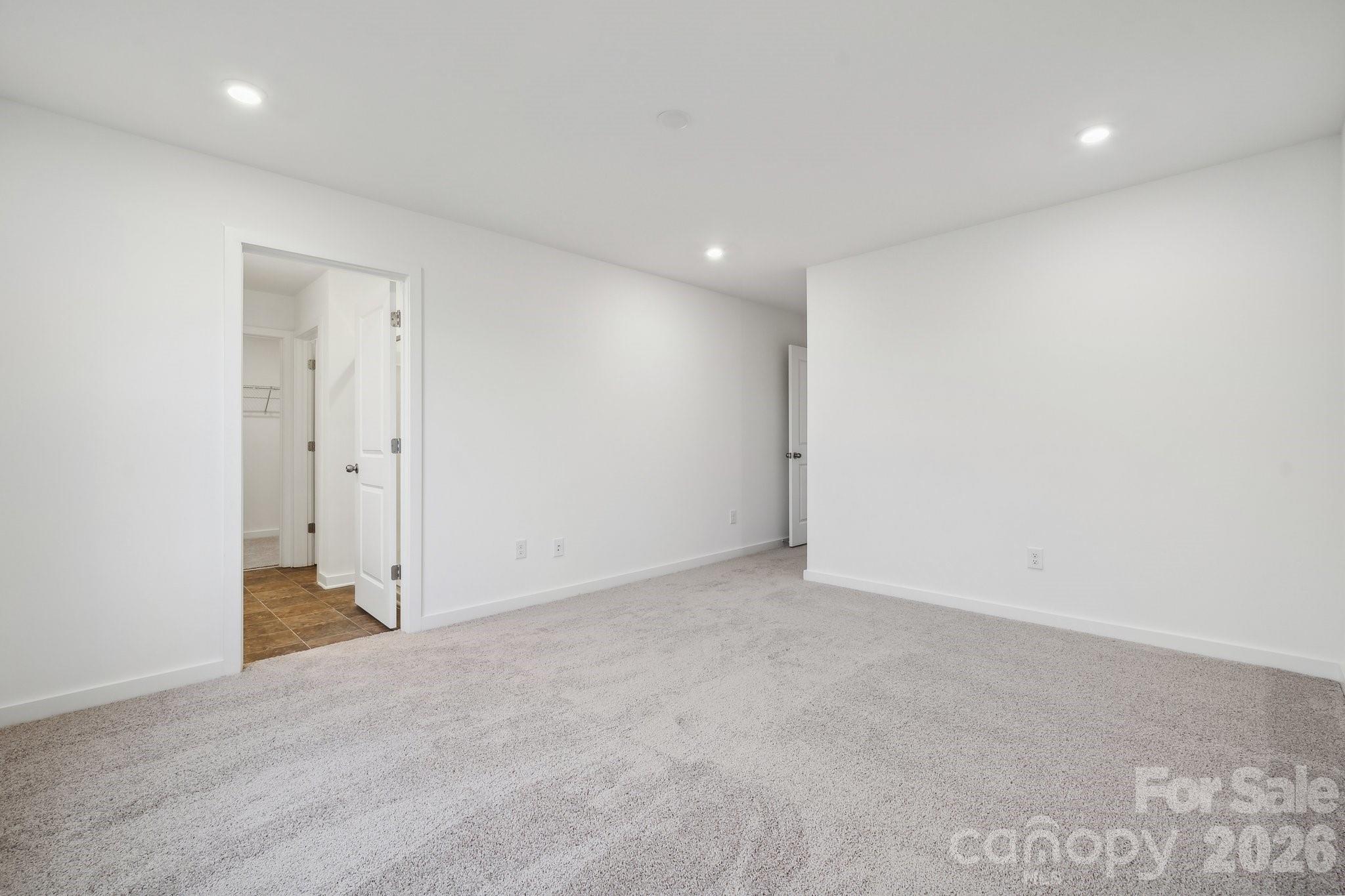 2939 31st Street NE — Hickory