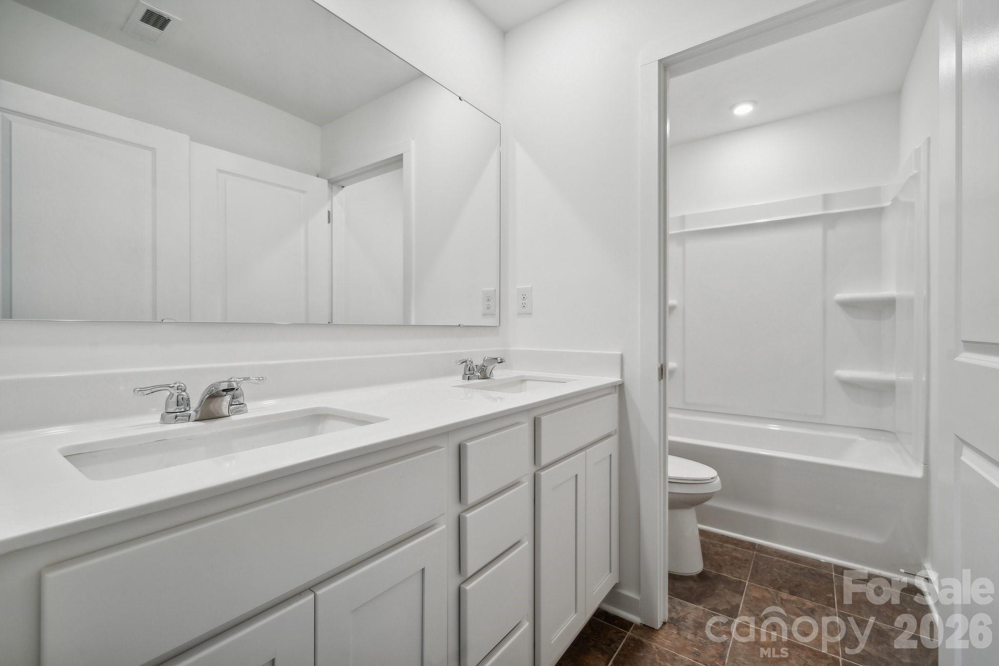2939 31st Street NE — Hickory