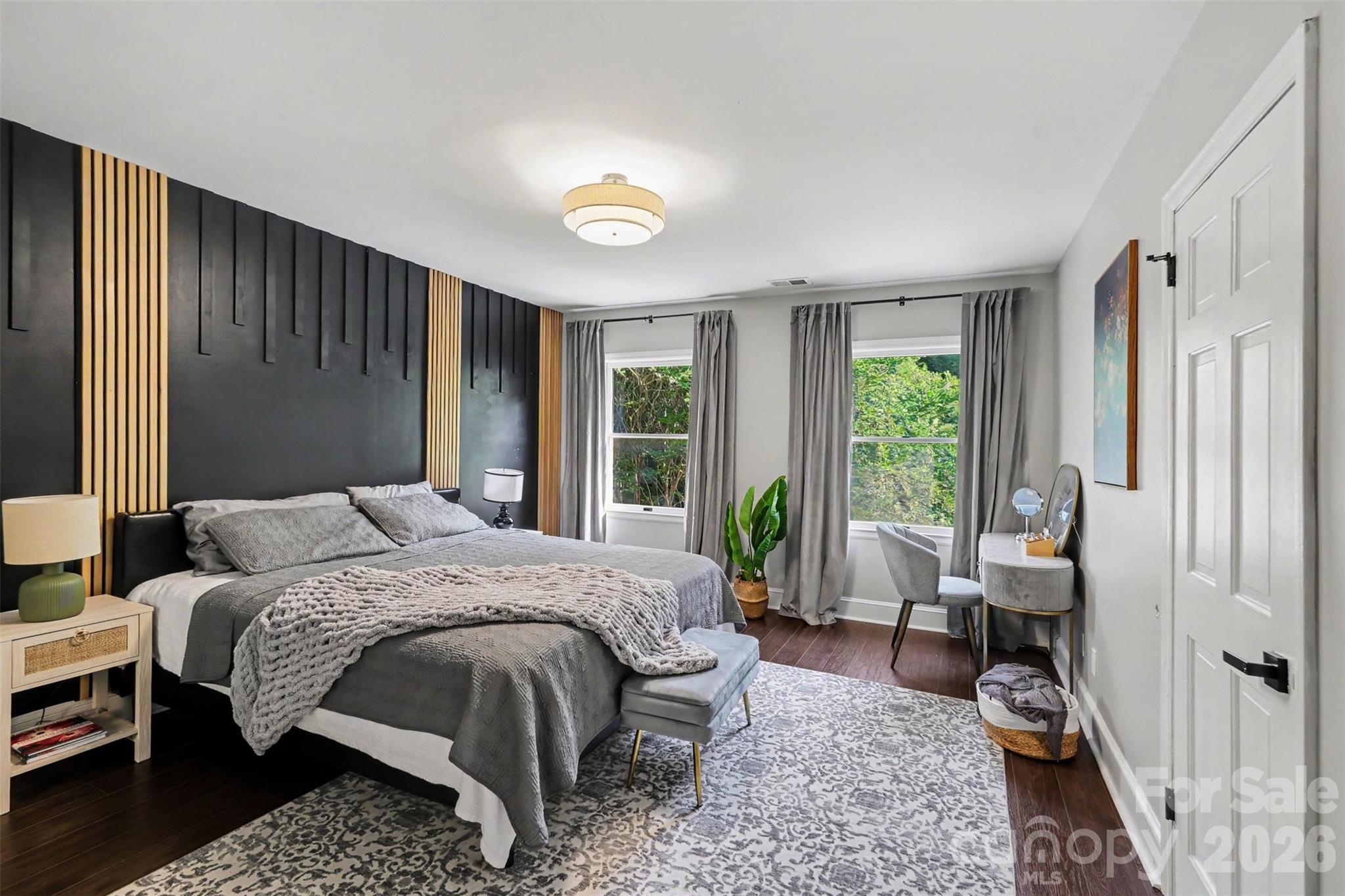 2814 winding oak Drive — Charlotte