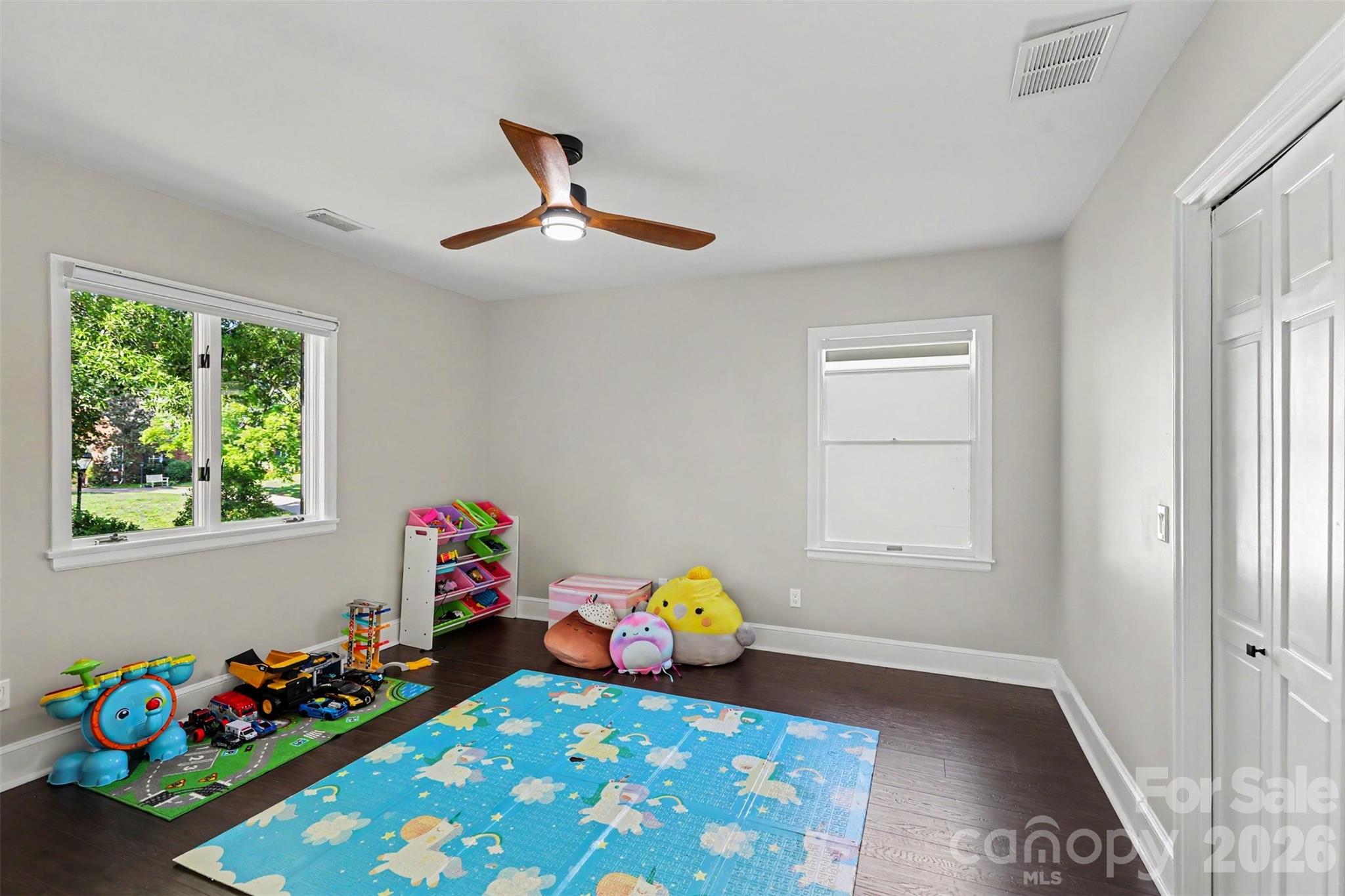 2814 winding oak Drive — Charlotte