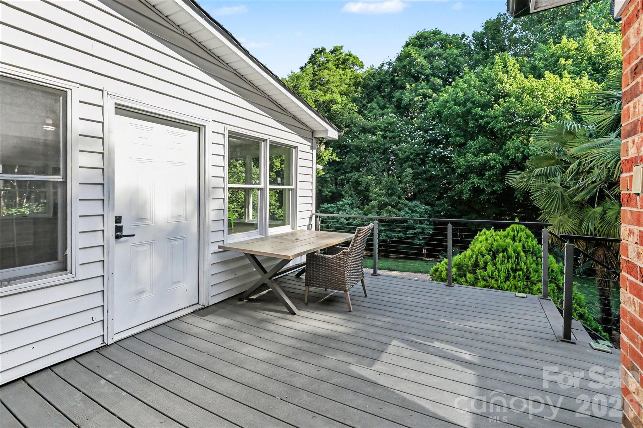 2814 winding oak Drive — Charlotte