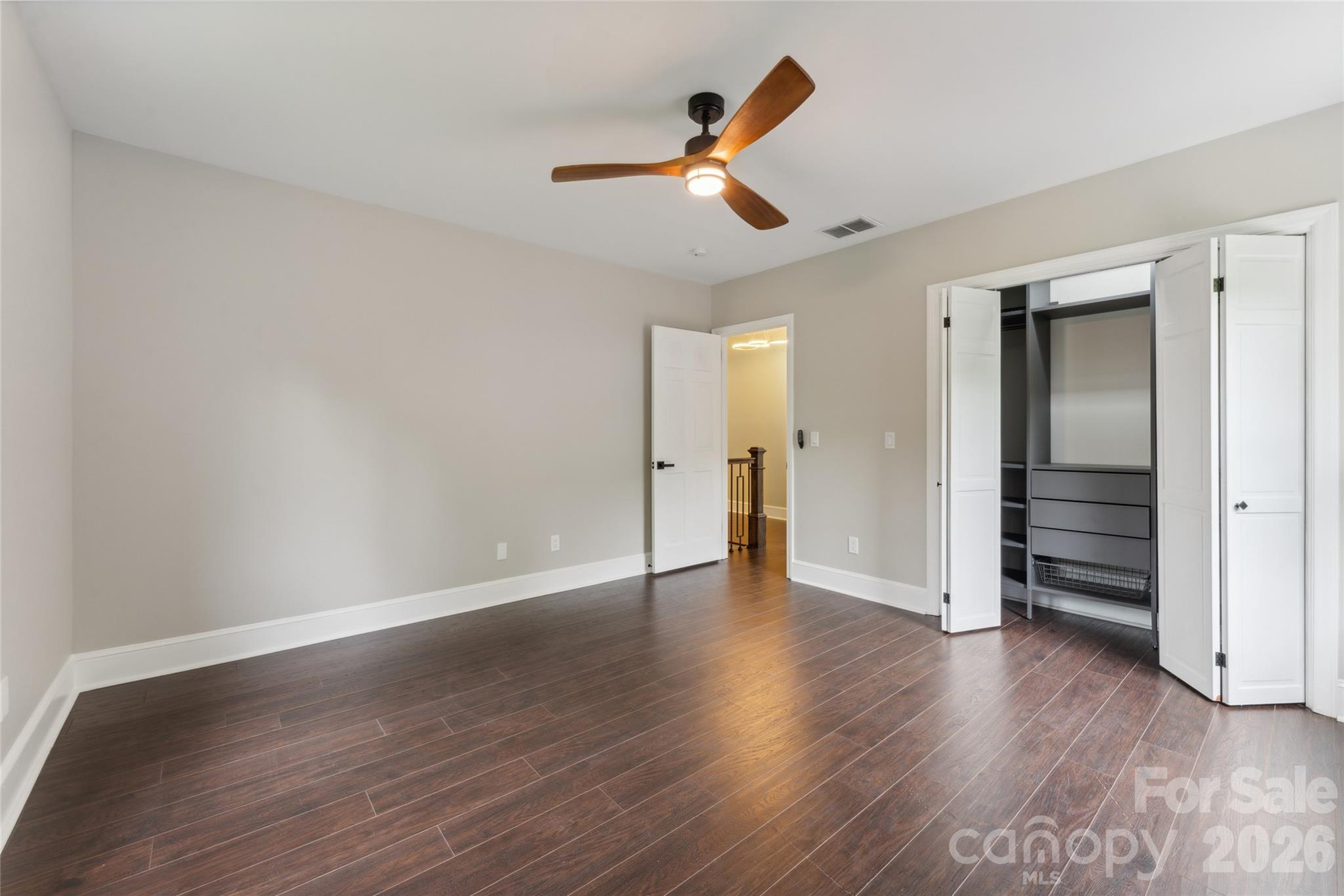 2814 winding oak Drive — Charlotte