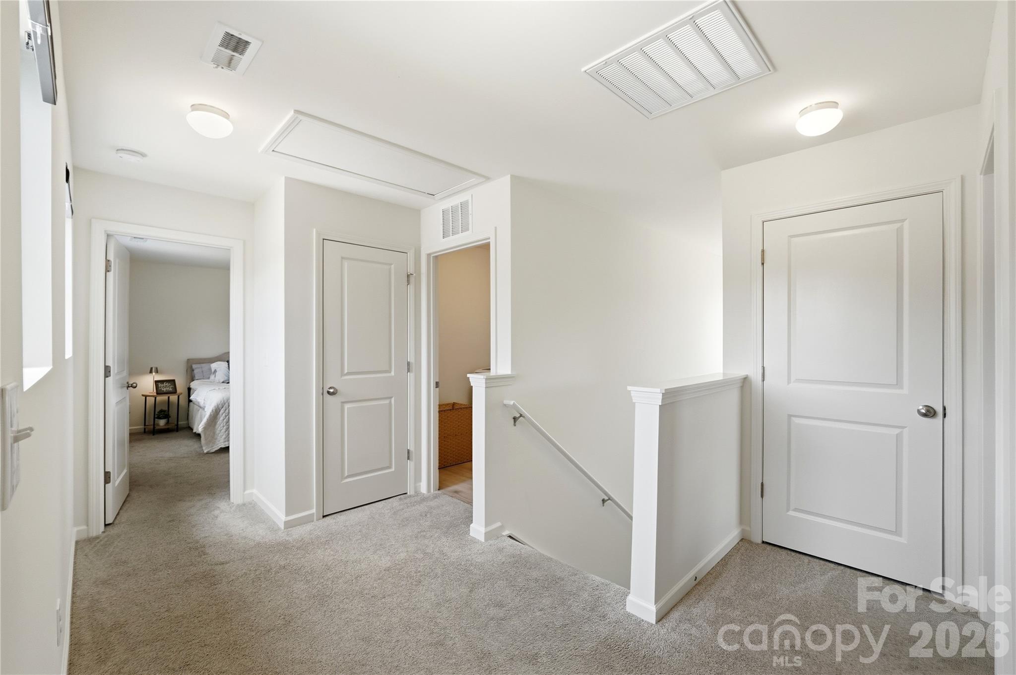 545 Dutch White Drive — Clover