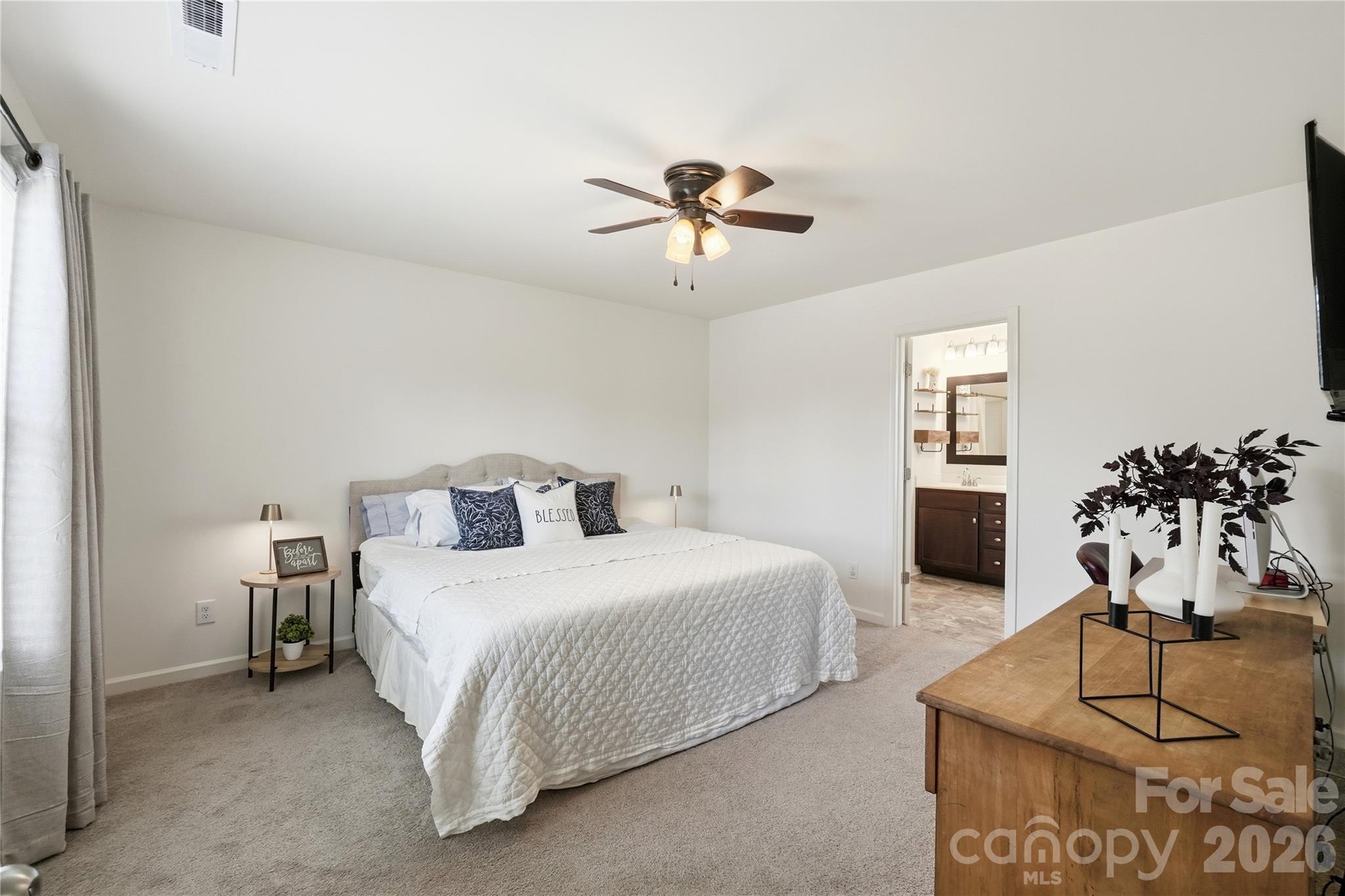 545 Dutch White Drive — Clover