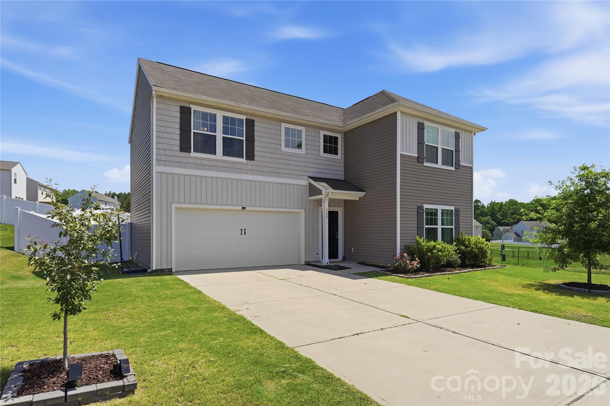545 Dutch White Drive — Clover