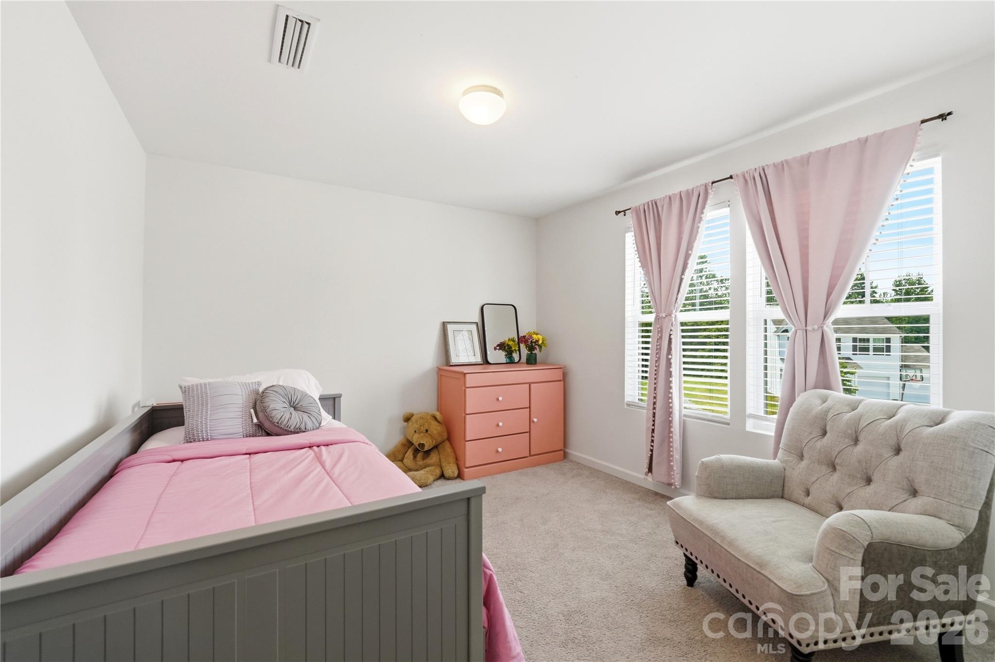 545 Dutch White Drive — Clover
