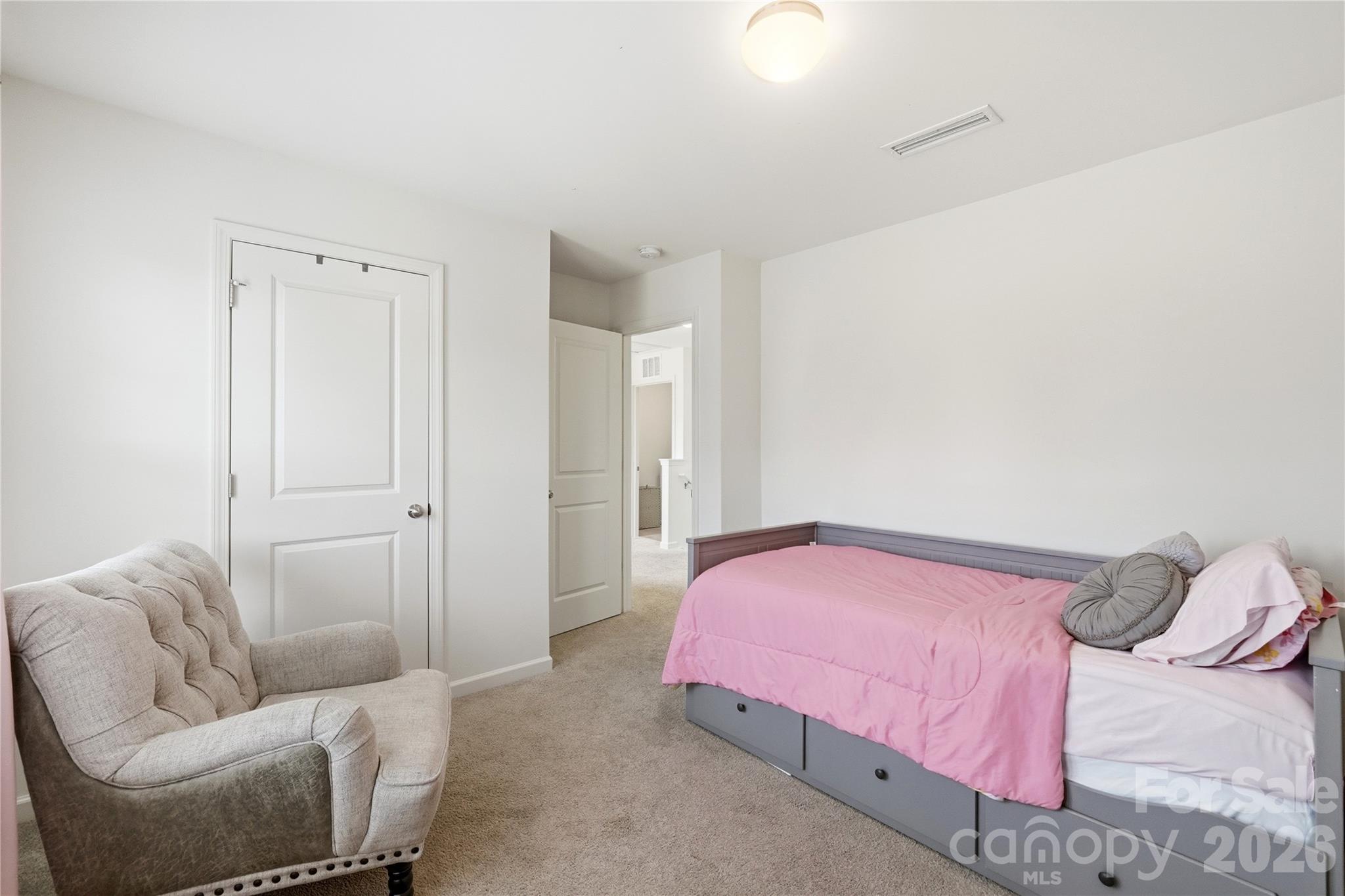 545 Dutch White Drive — Clover