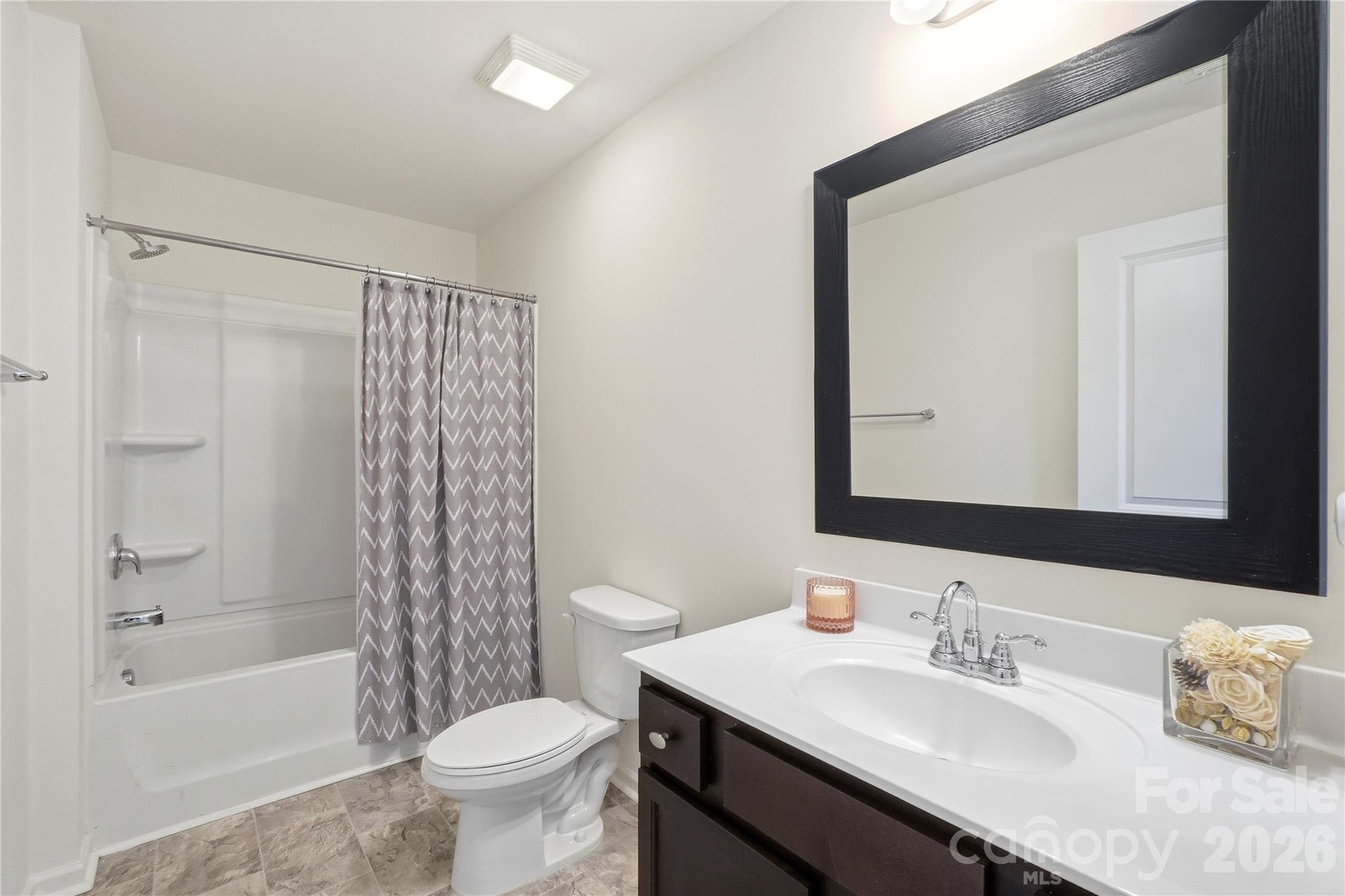 545 Dutch White Drive — Clover