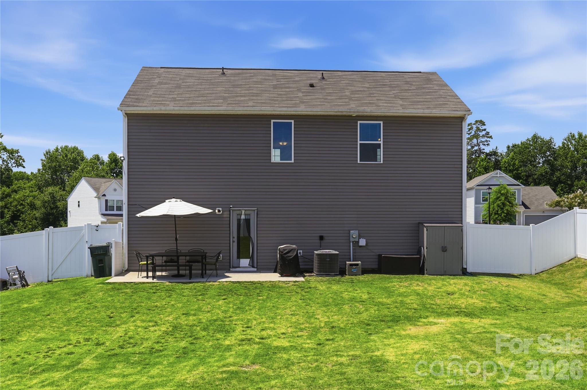 545 Dutch White Drive — Clover
