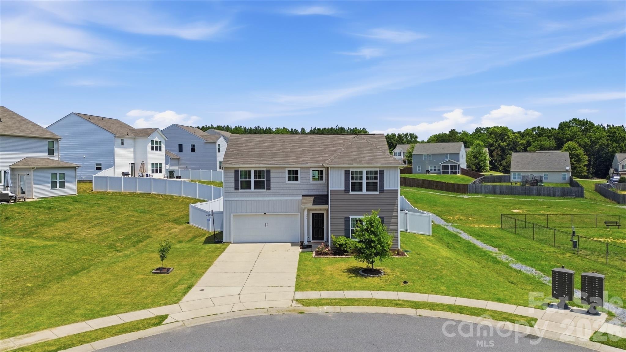 545 Dutch White Drive — Clover