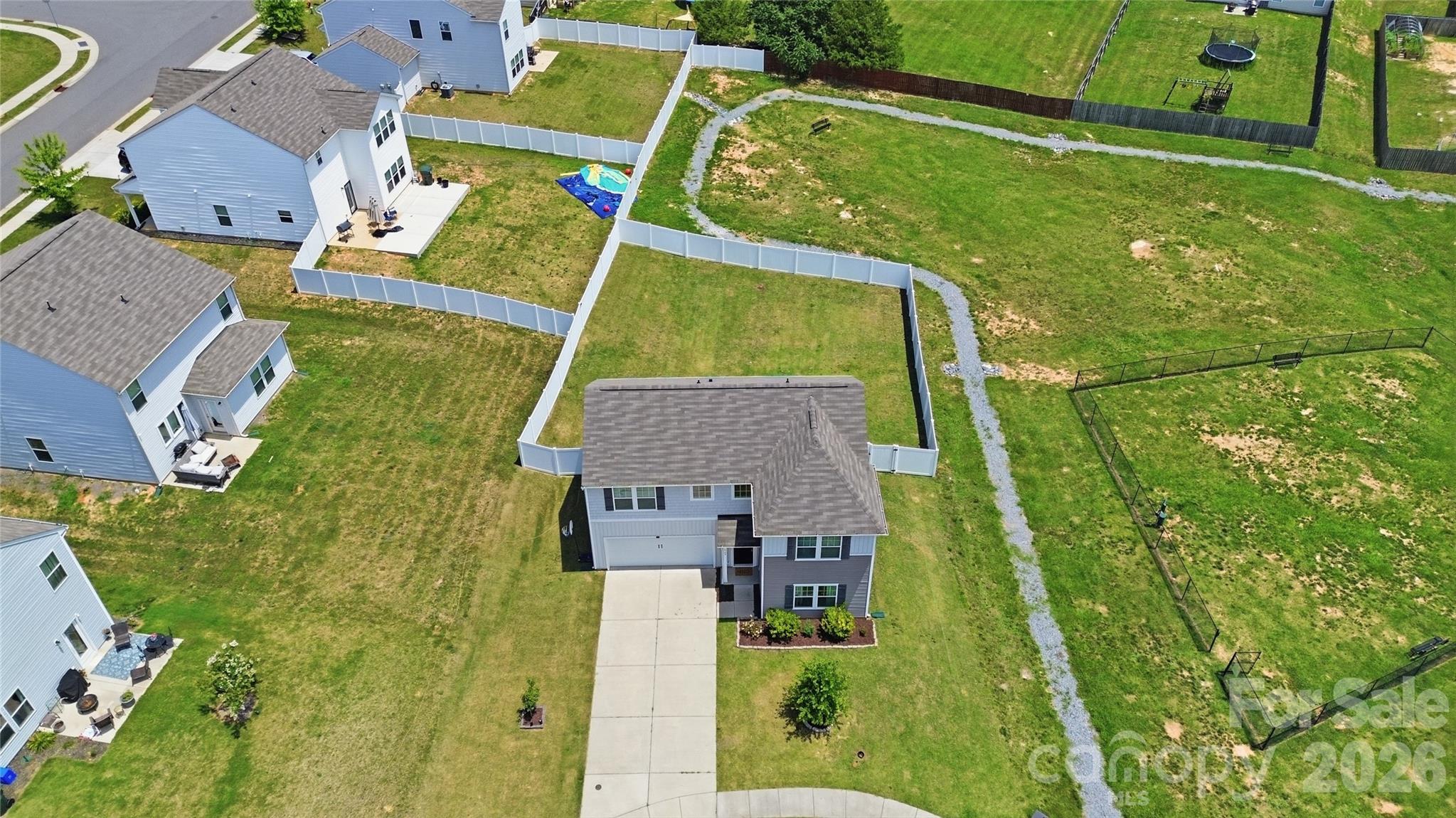 545 Dutch White Drive — Clover