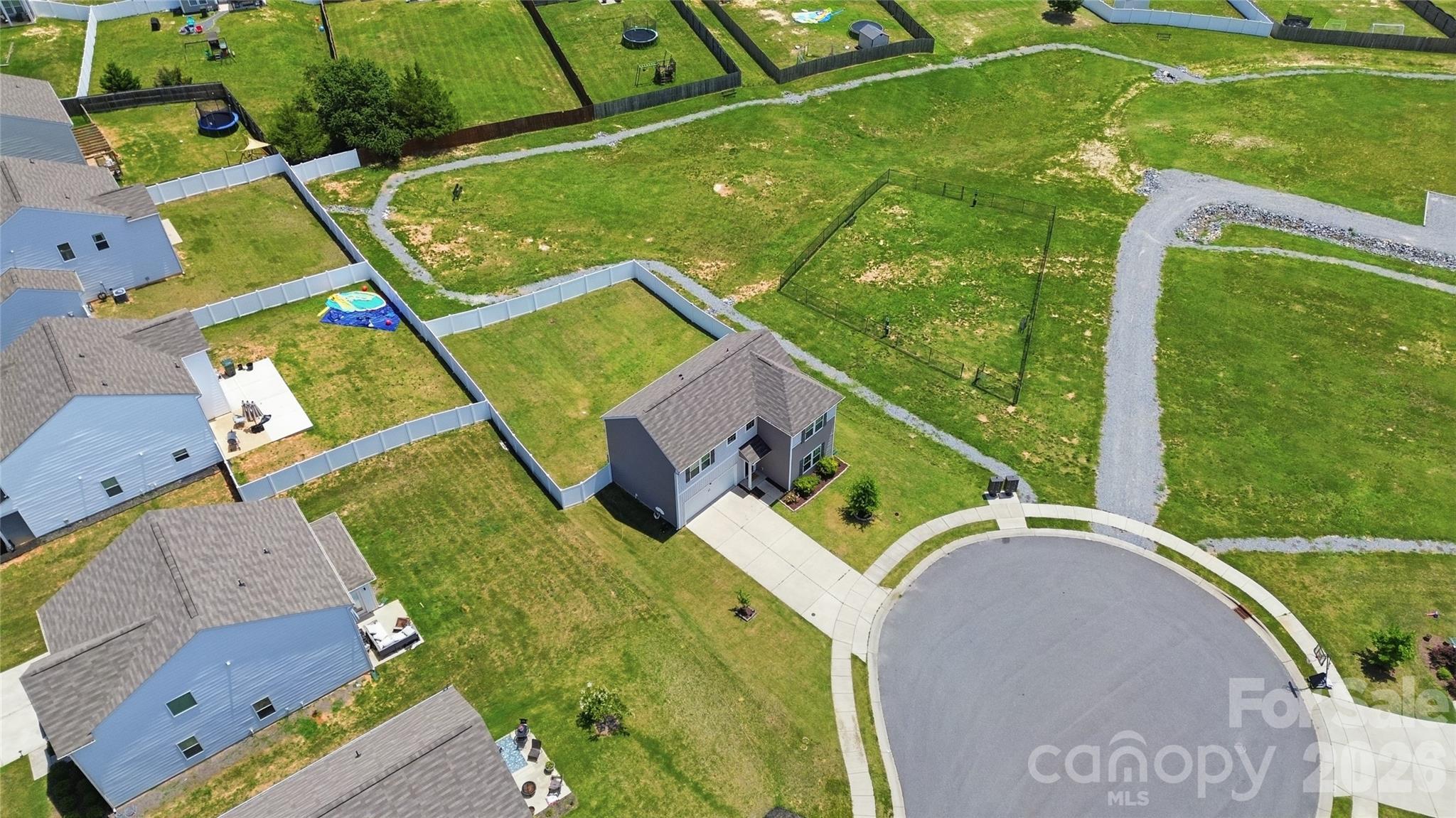 545 Dutch White Drive — Clover