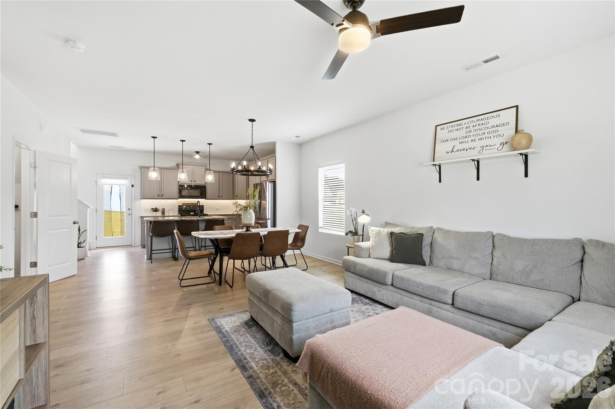 545 Dutch White Drive — Clover