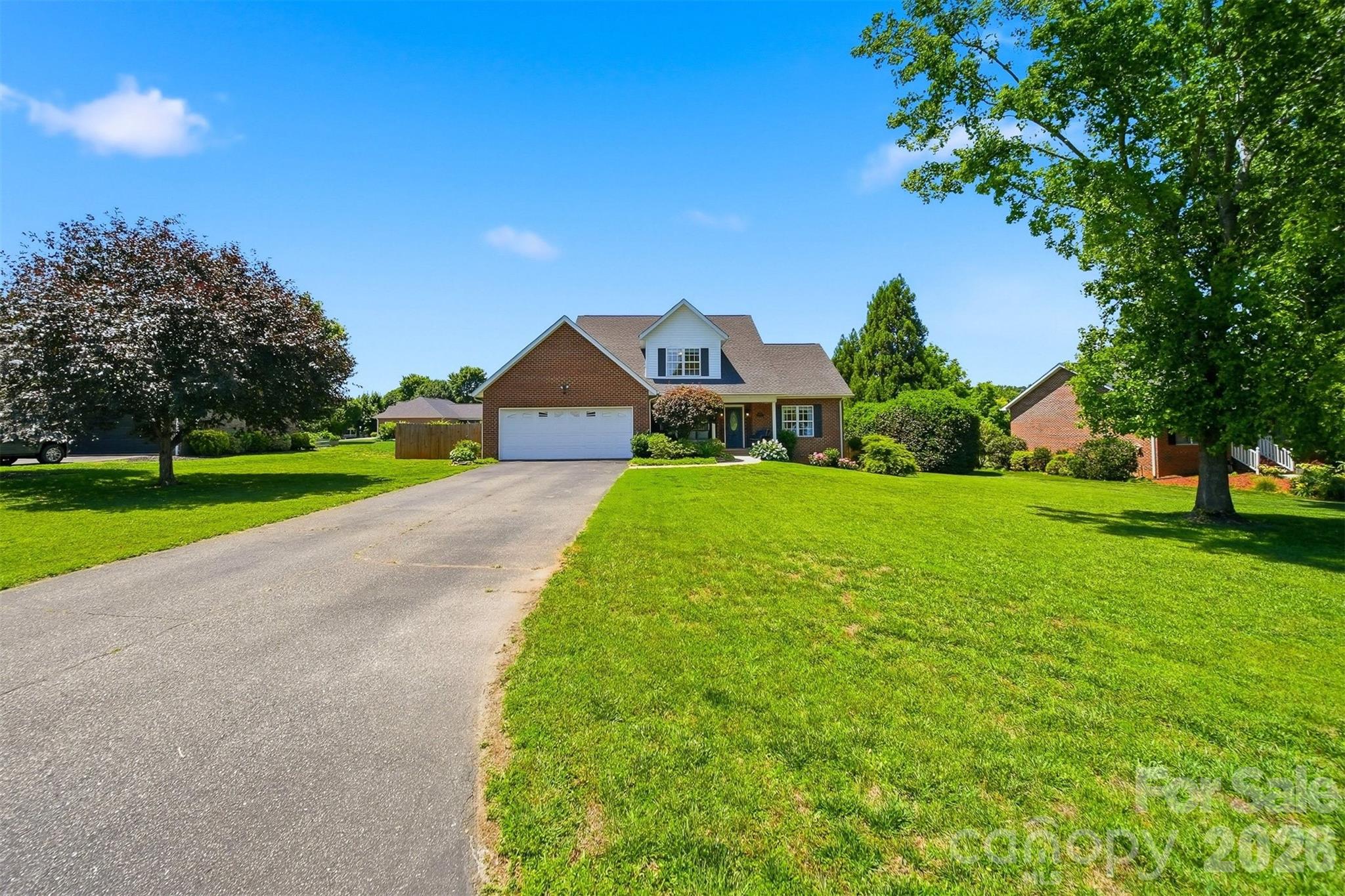 4005 Brickfield Street — Hickory