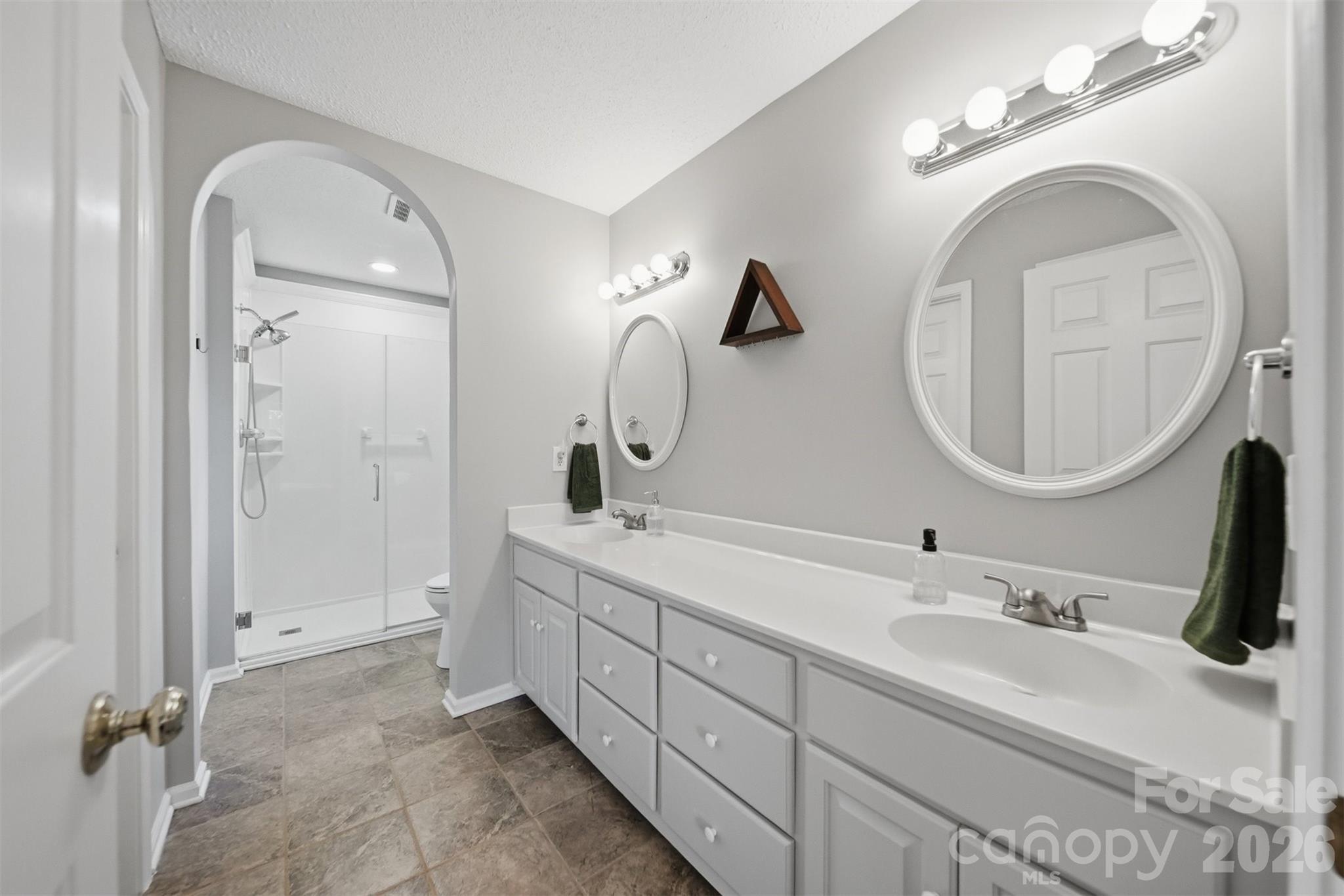 4005 Brickfield Street — Hickory