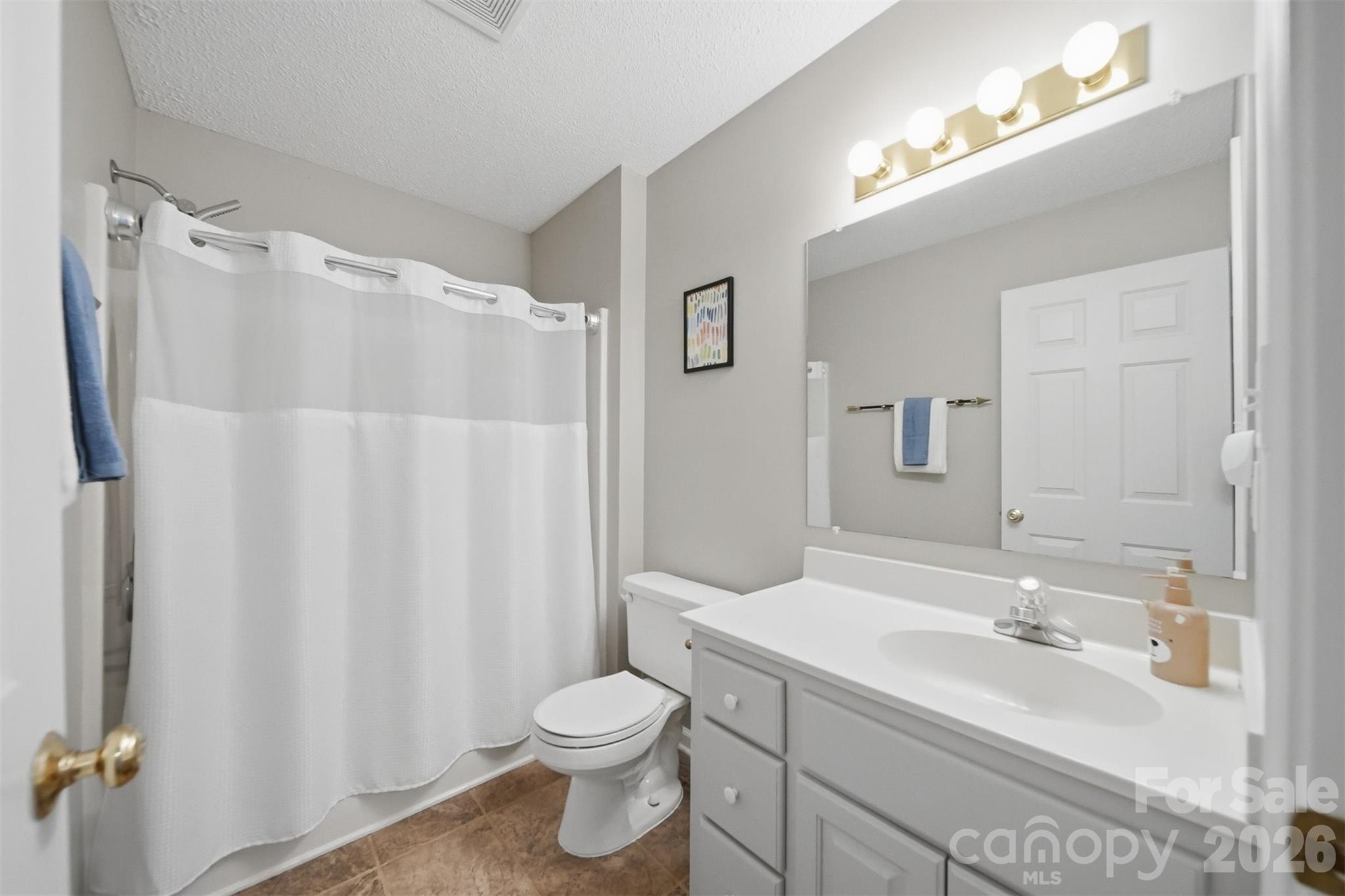 4005 Brickfield Street — Hickory