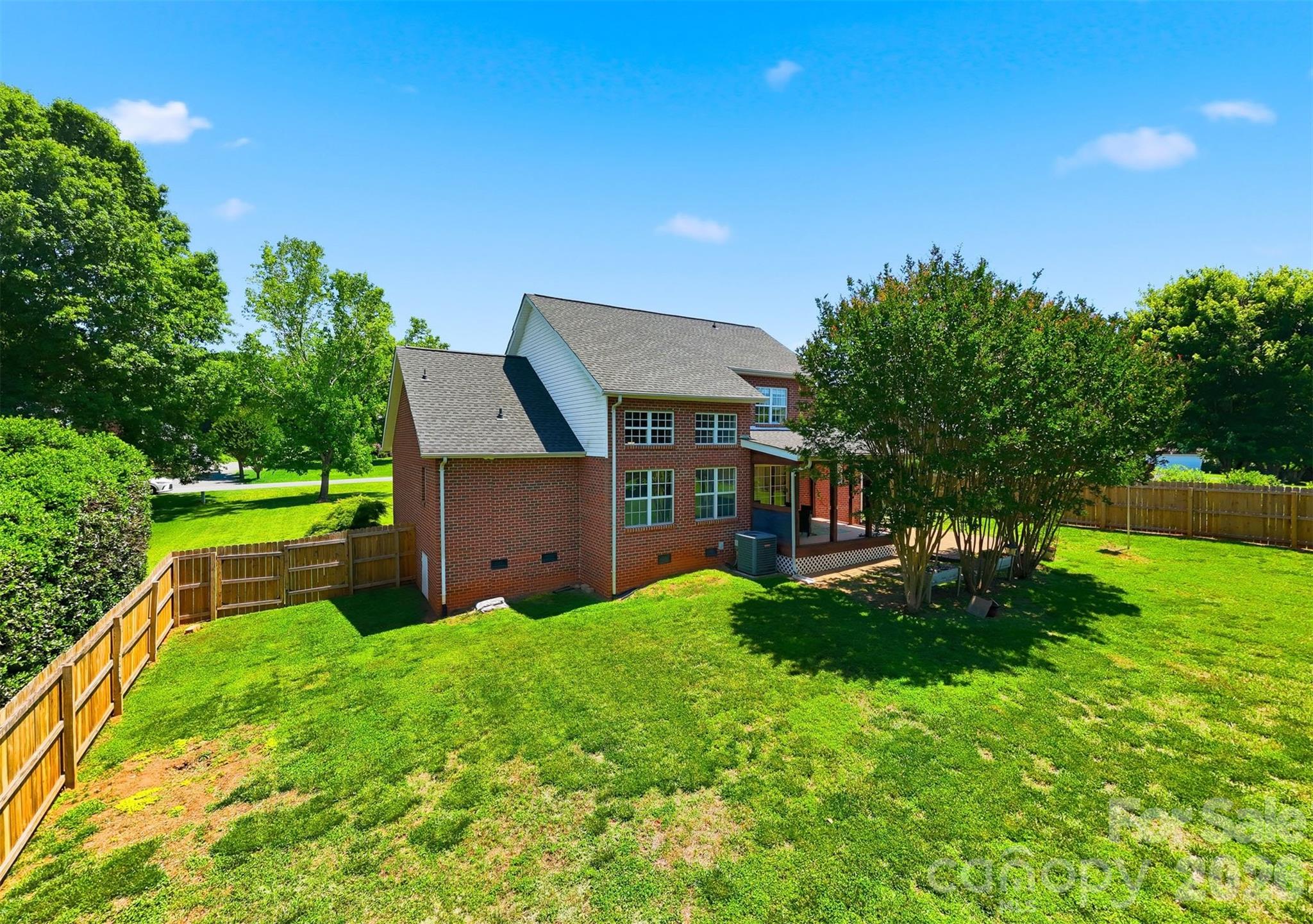 4005 Brickfield Street — Hickory