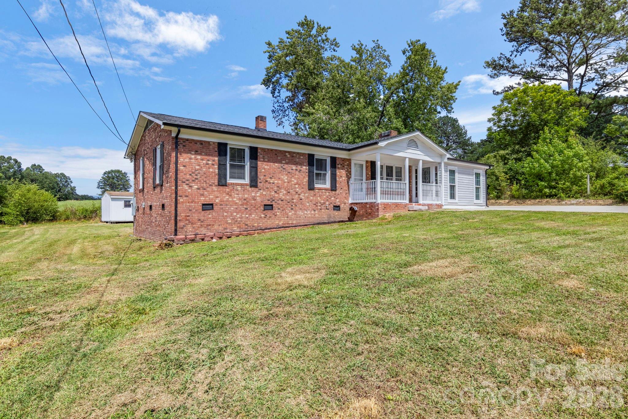 904 Long Street — Oakboro