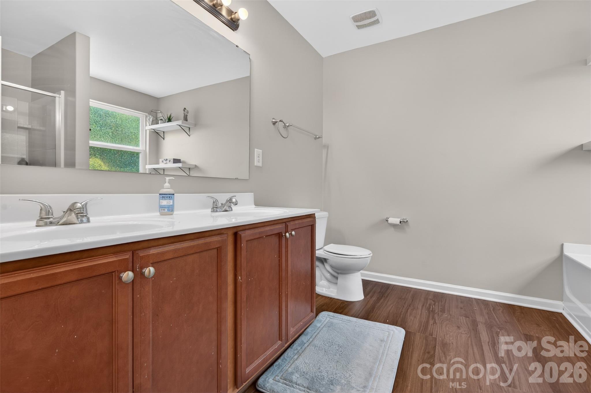 1200 Catawba Run — Lowell