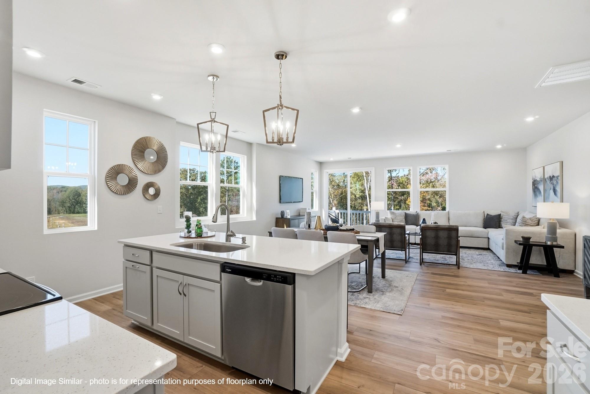 2564 Selbourne Drive — Gastonia