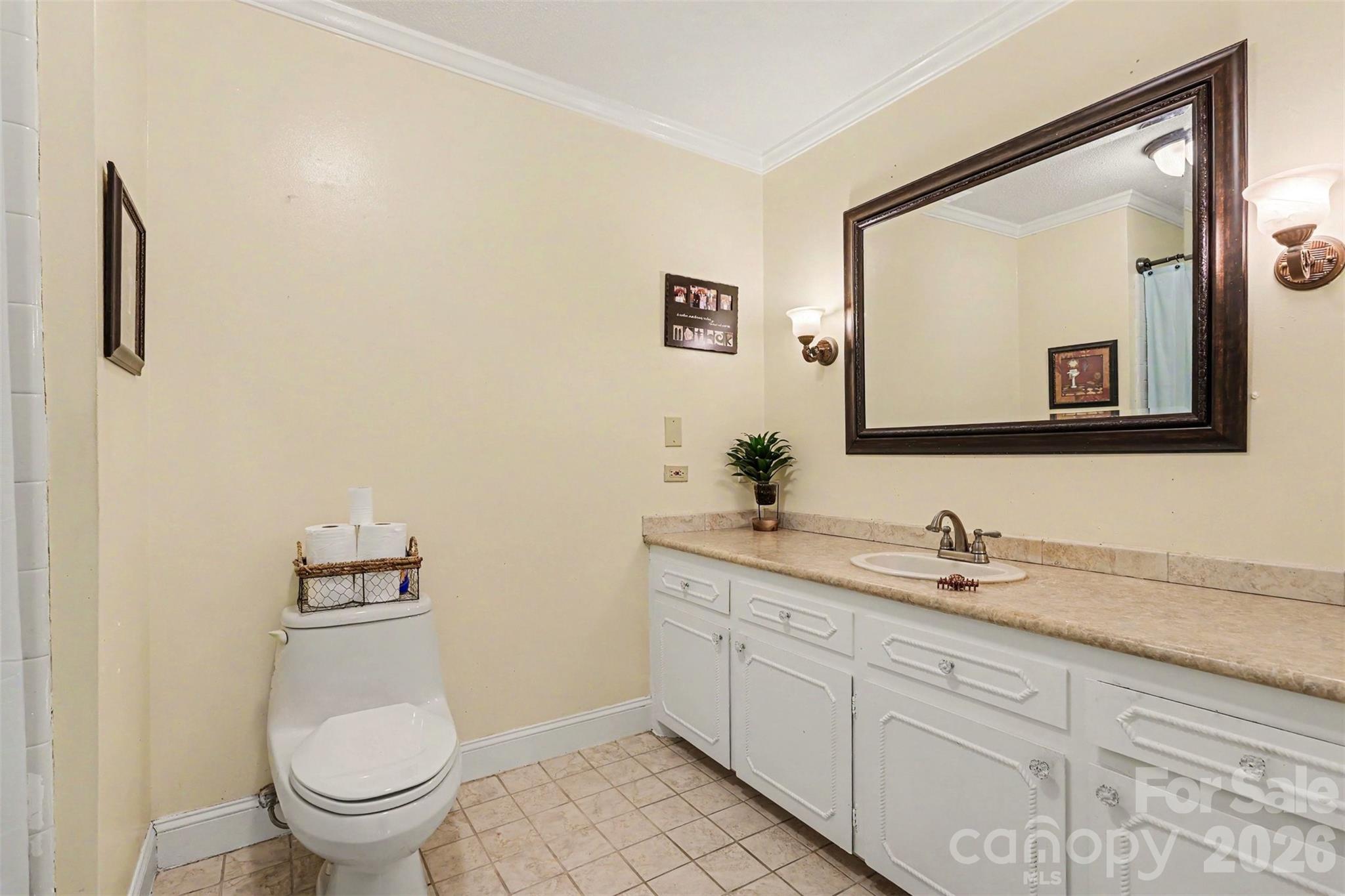1339 Carmen Lane — Gastonia